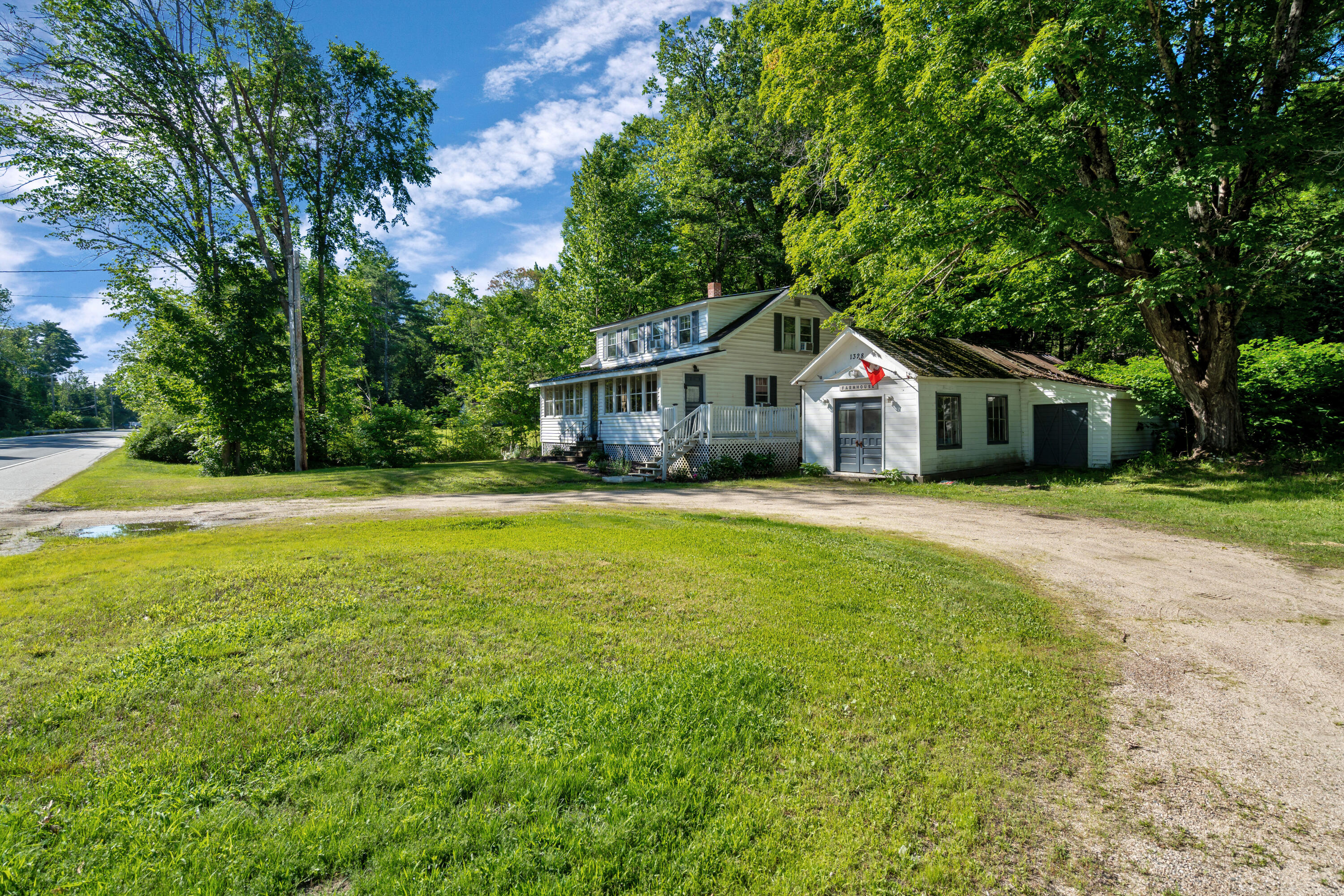 1328 Roosevelt Trail