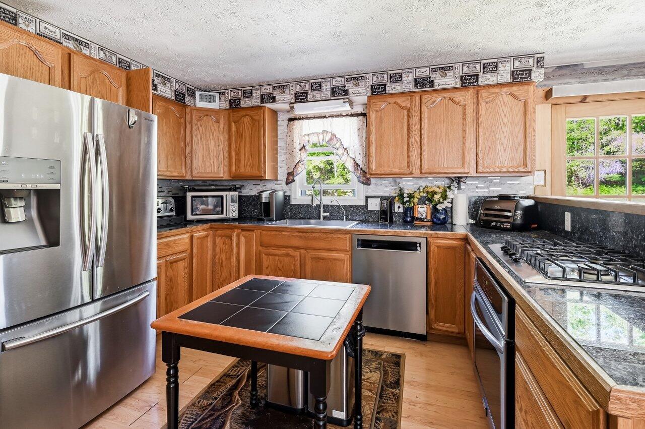 251 Valley Road
