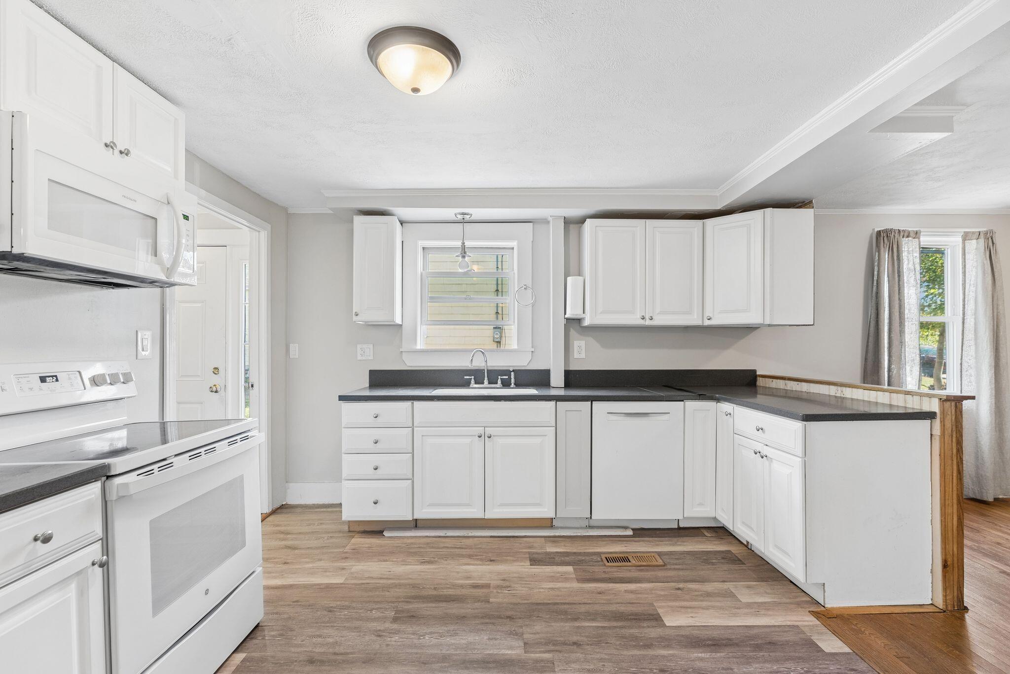 1572 Main Street