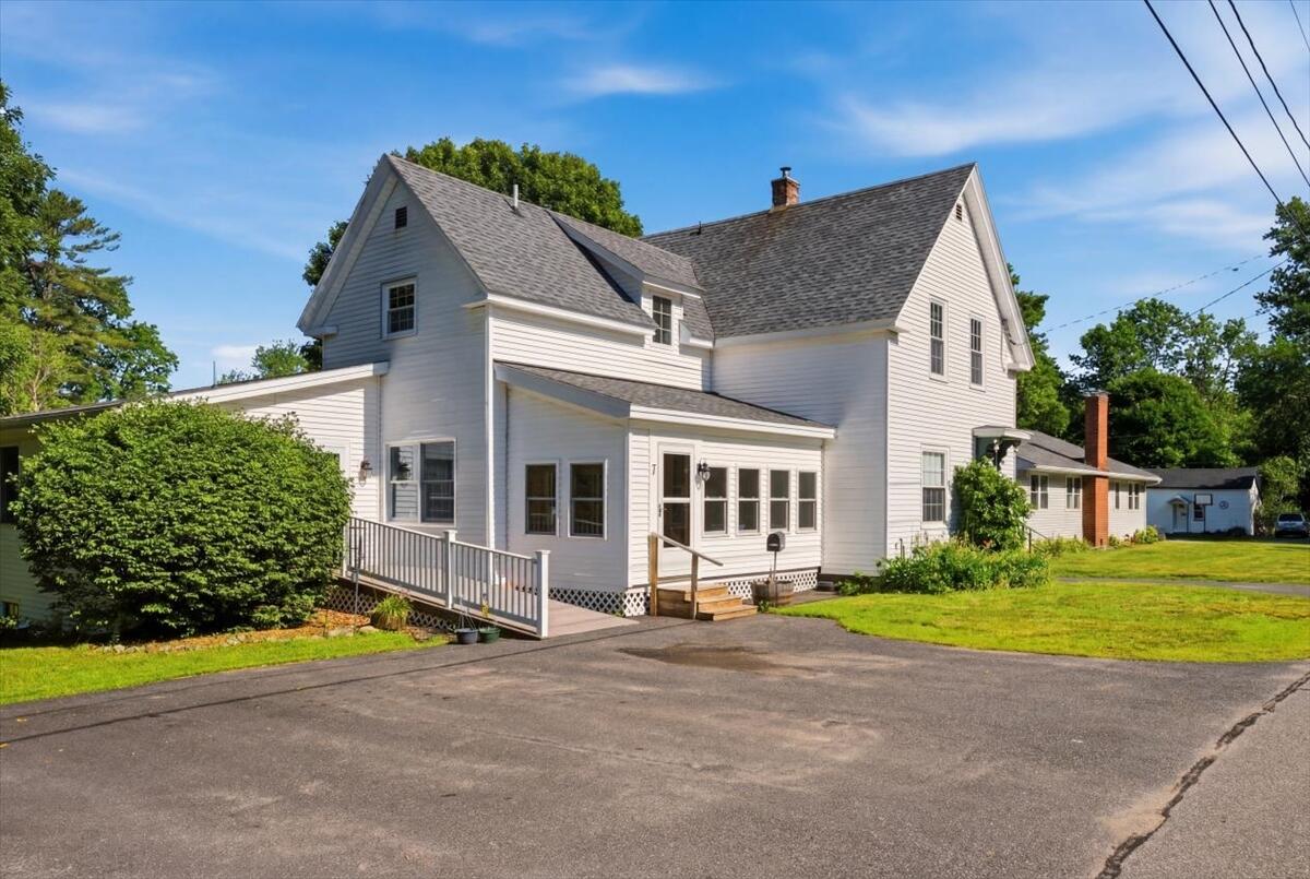 7 Middle Street