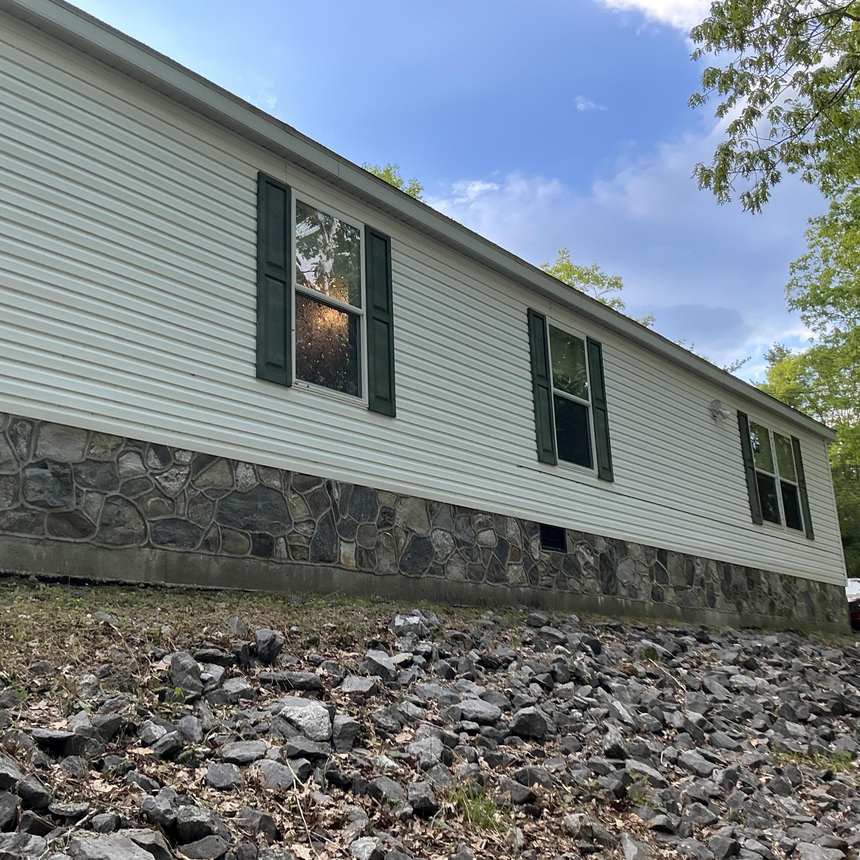10 Maple Street Extension