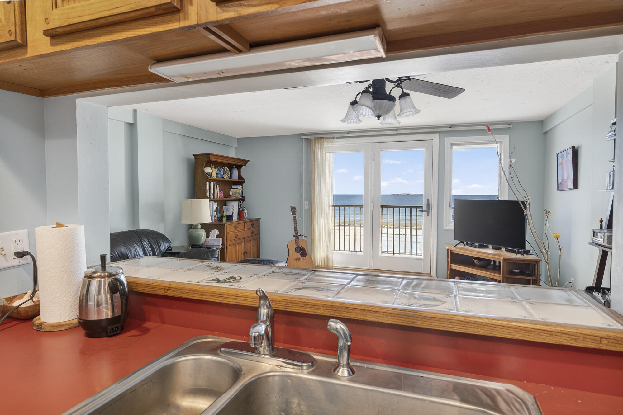 191 E Grand Avenue 203
