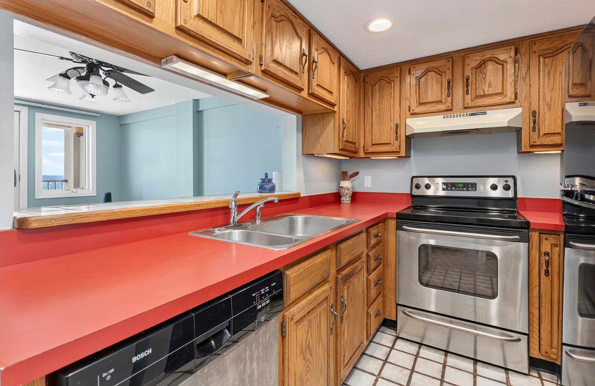 191 E Grand Avenue 203