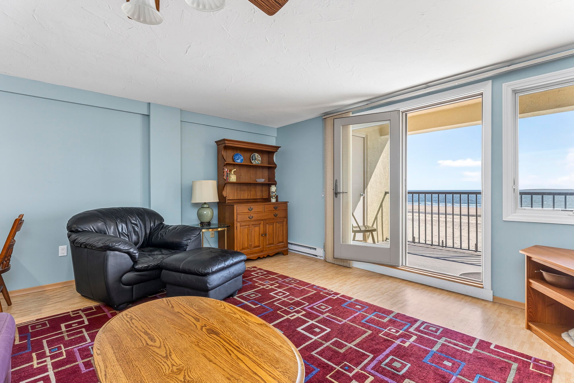 191 E Grand Avenue 203
