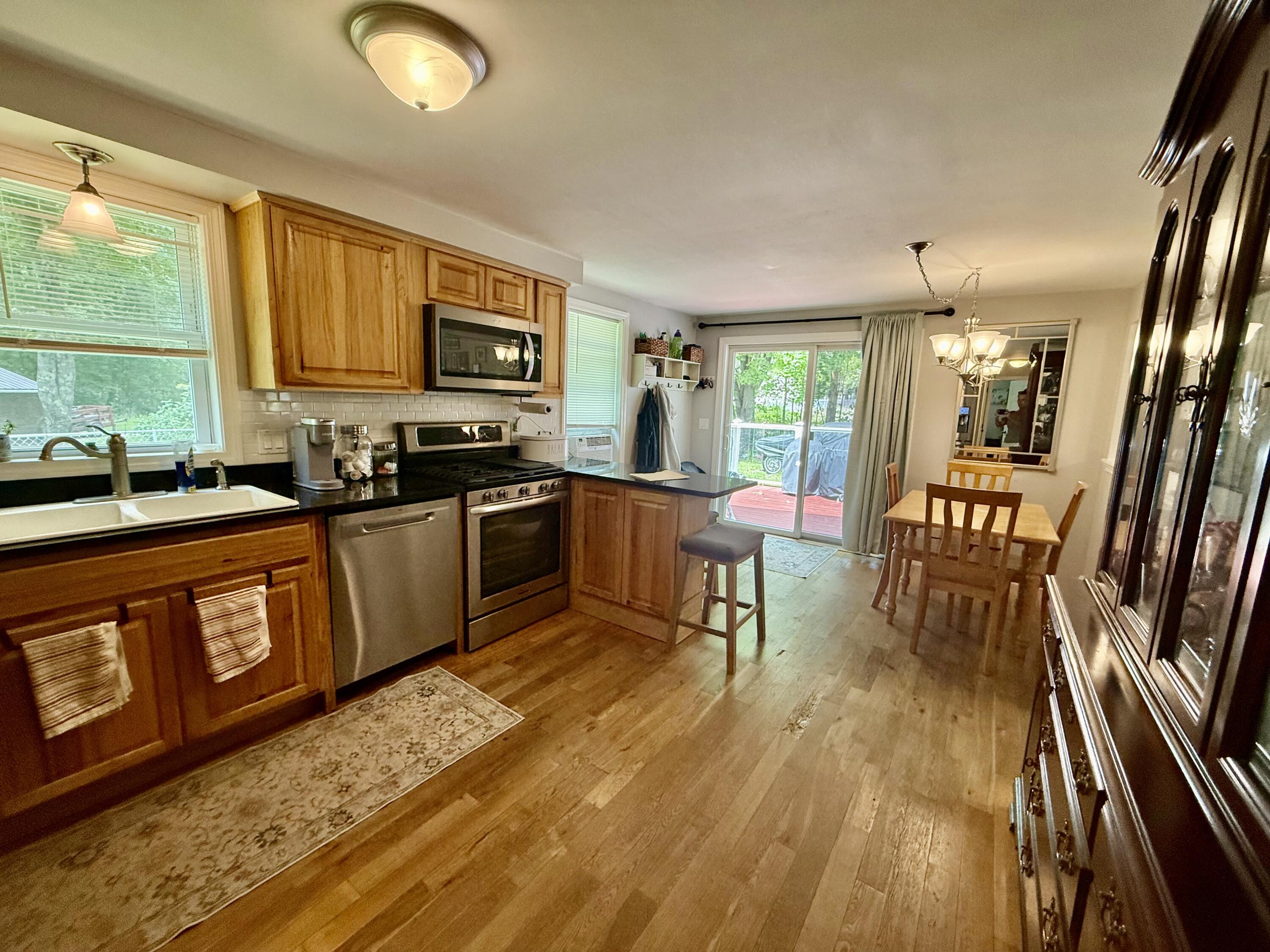 528 Roosevelt Trail