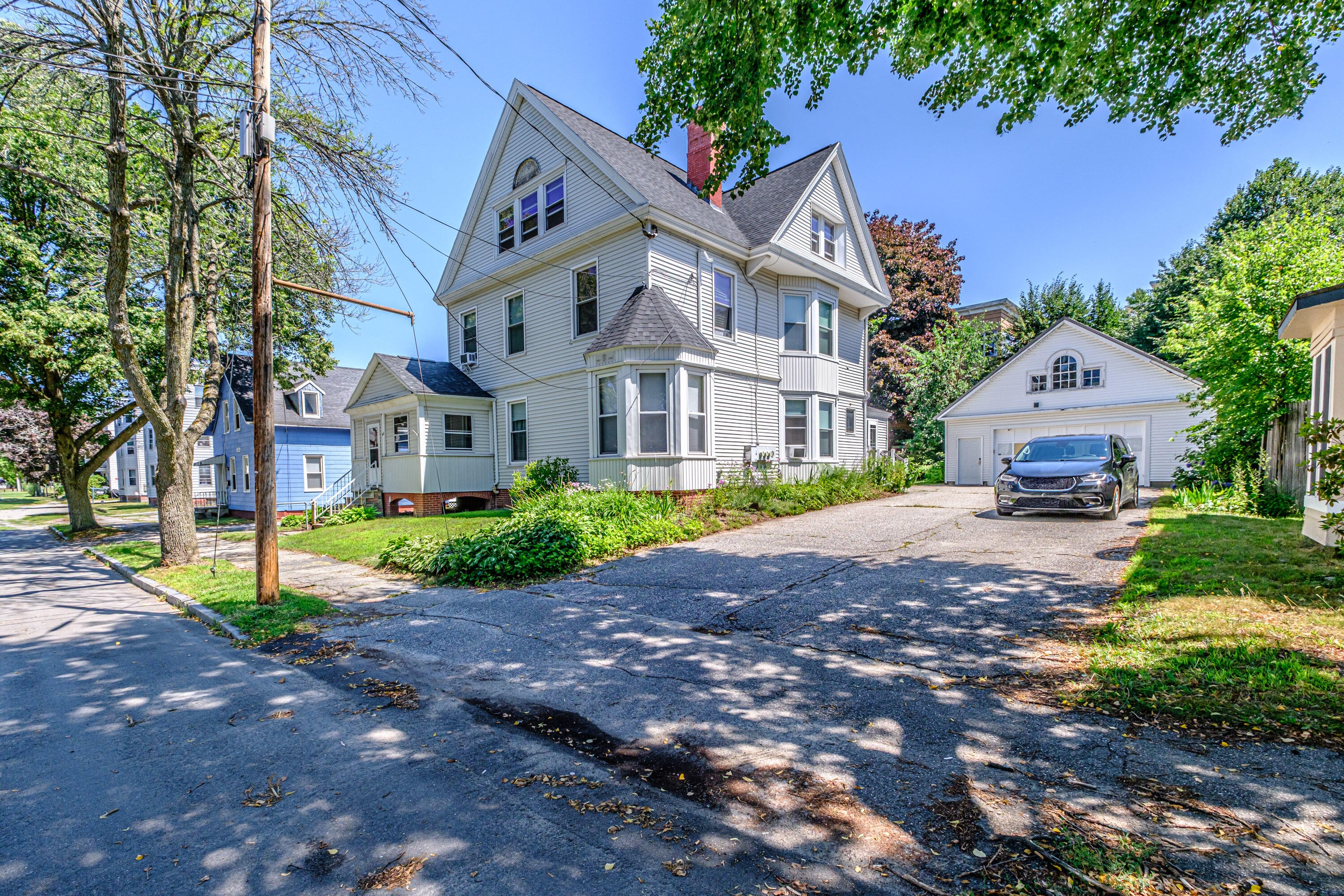 157 College Street