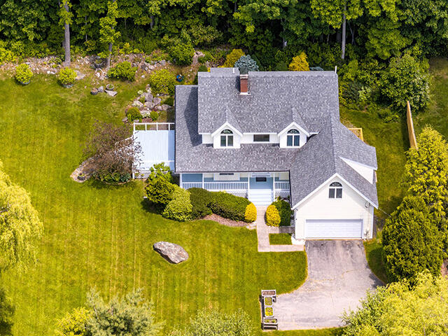 8 N Lewis Avenue