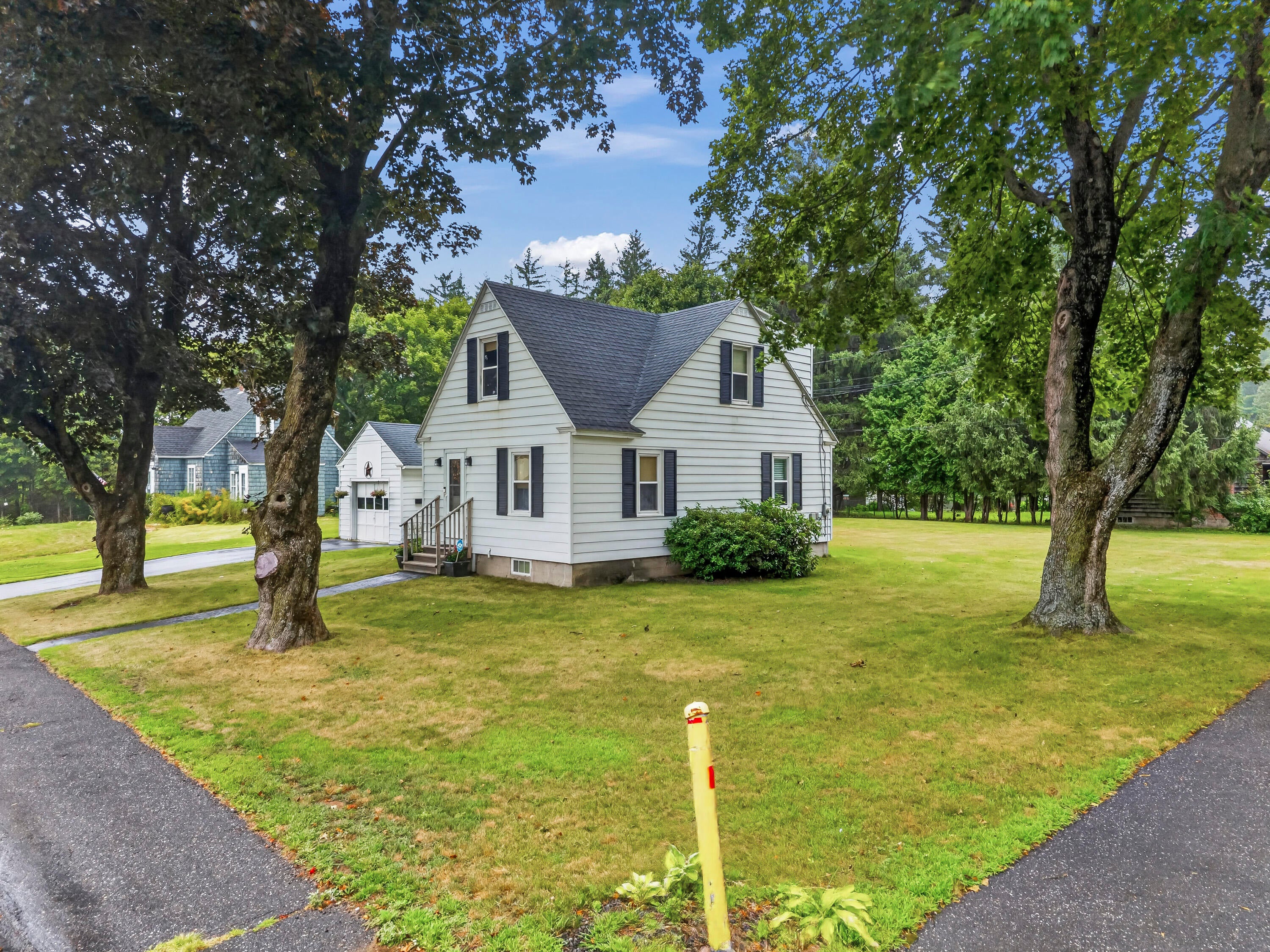 44 Macomber Avenue