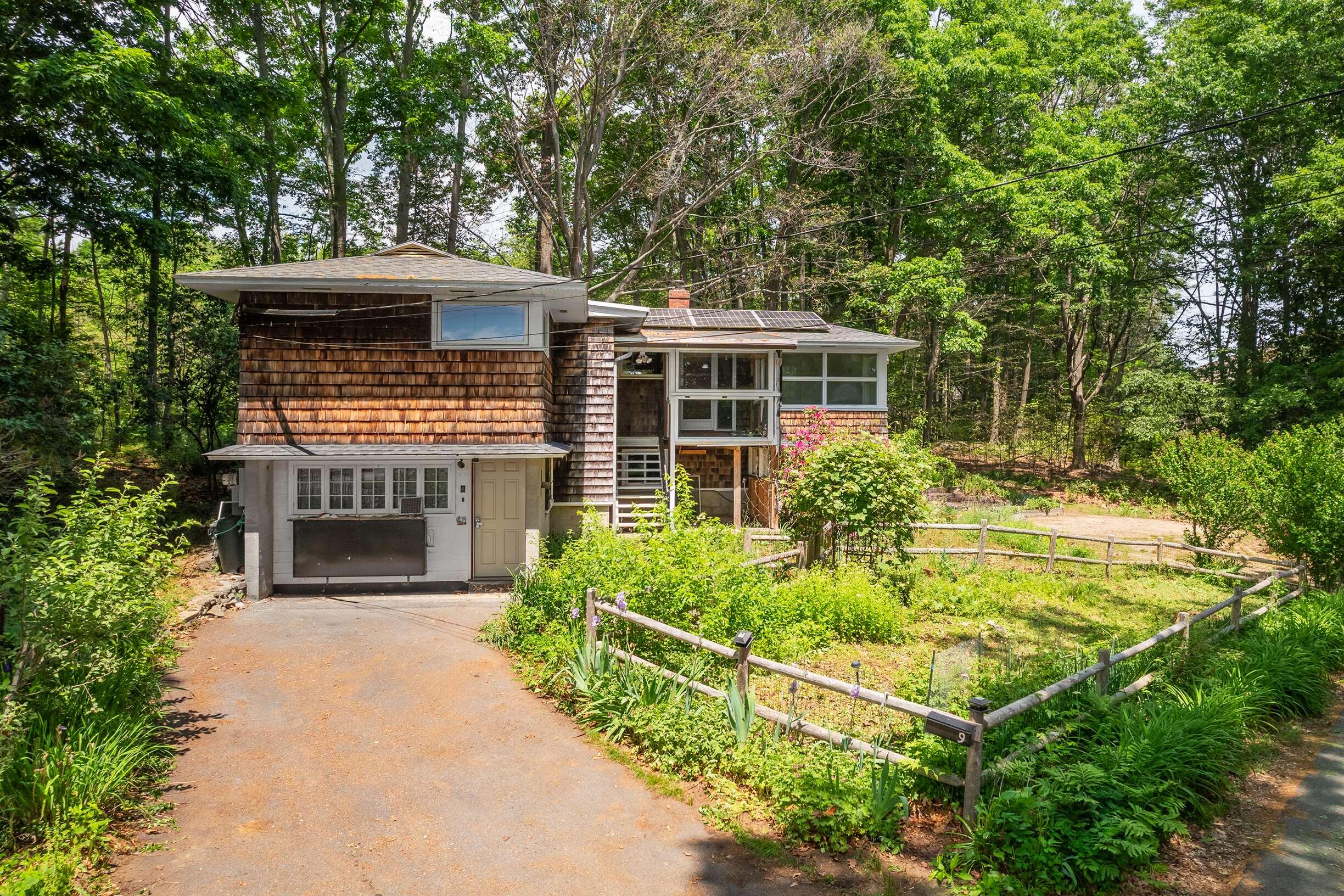 9 Busdick Drive