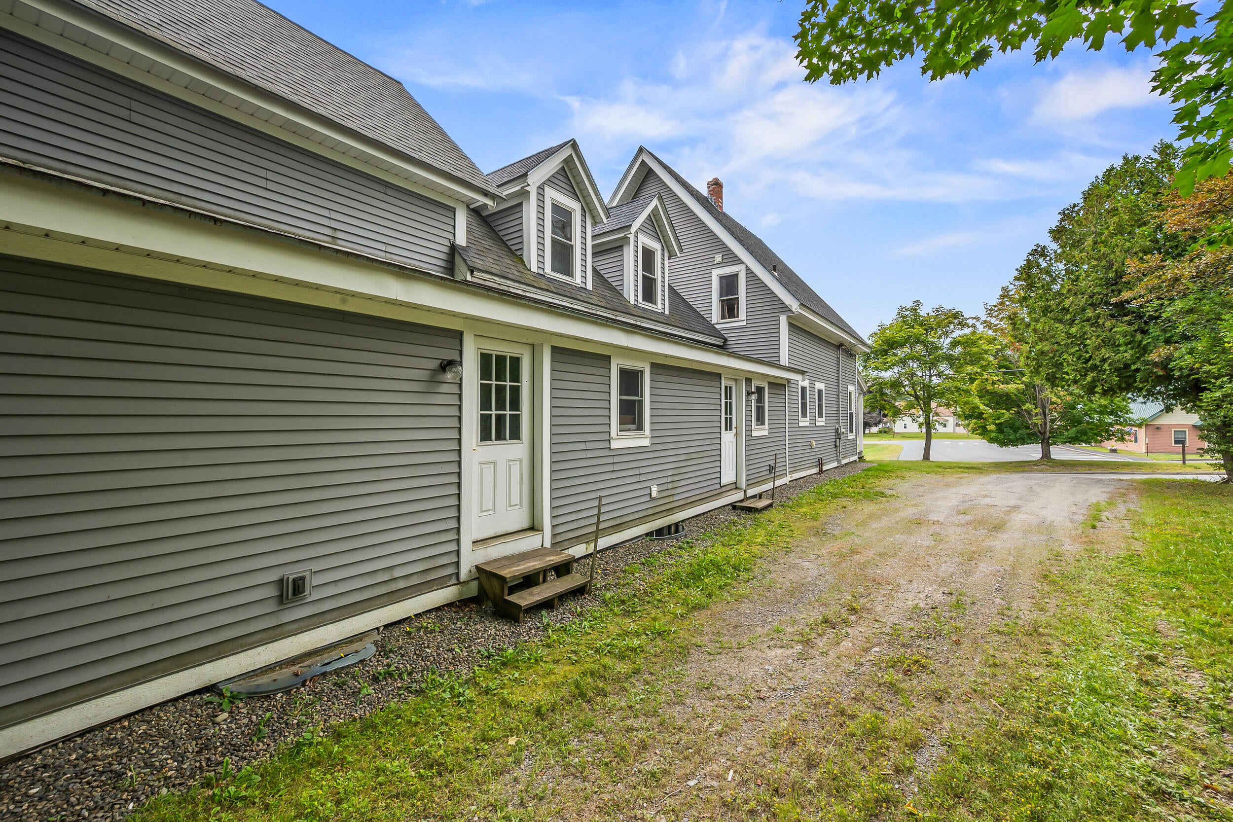 5 Pleasant Street