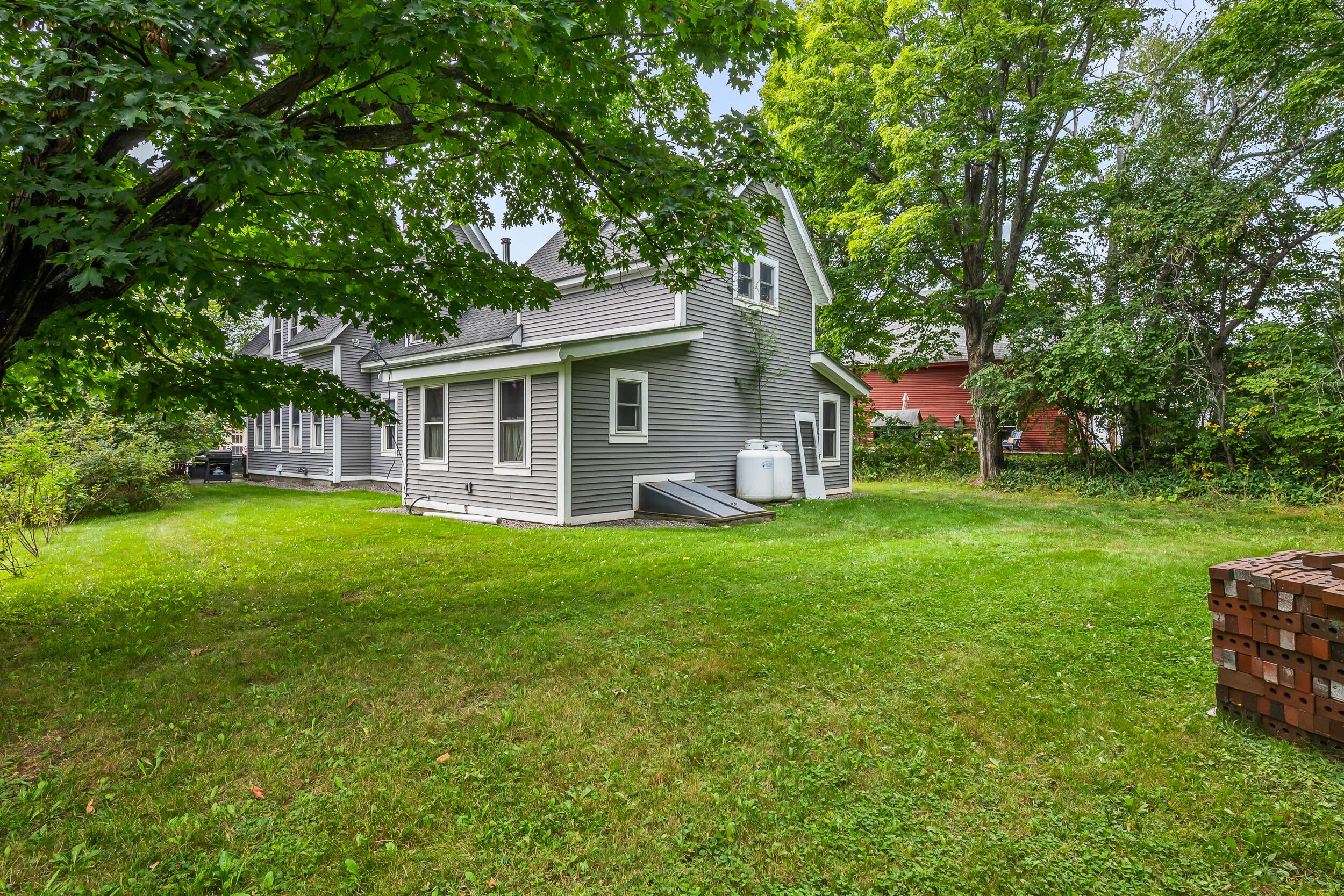 5 Pleasant Street