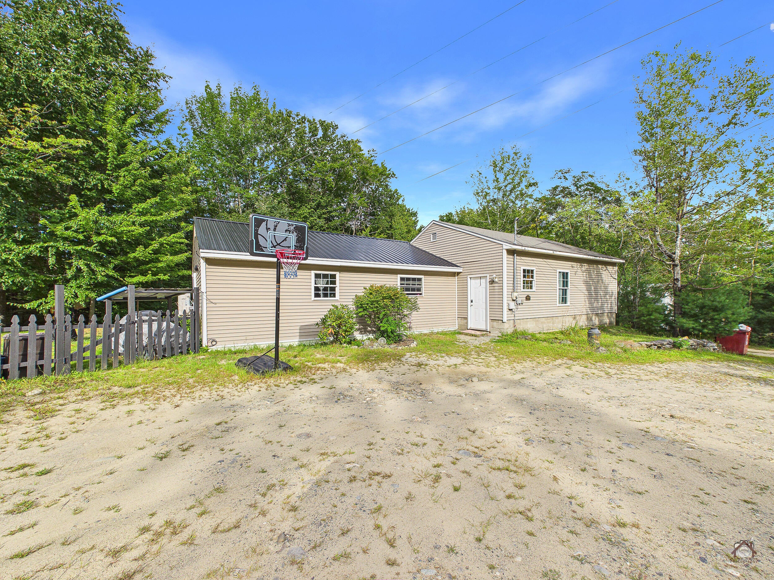 945 & 949 Main Street