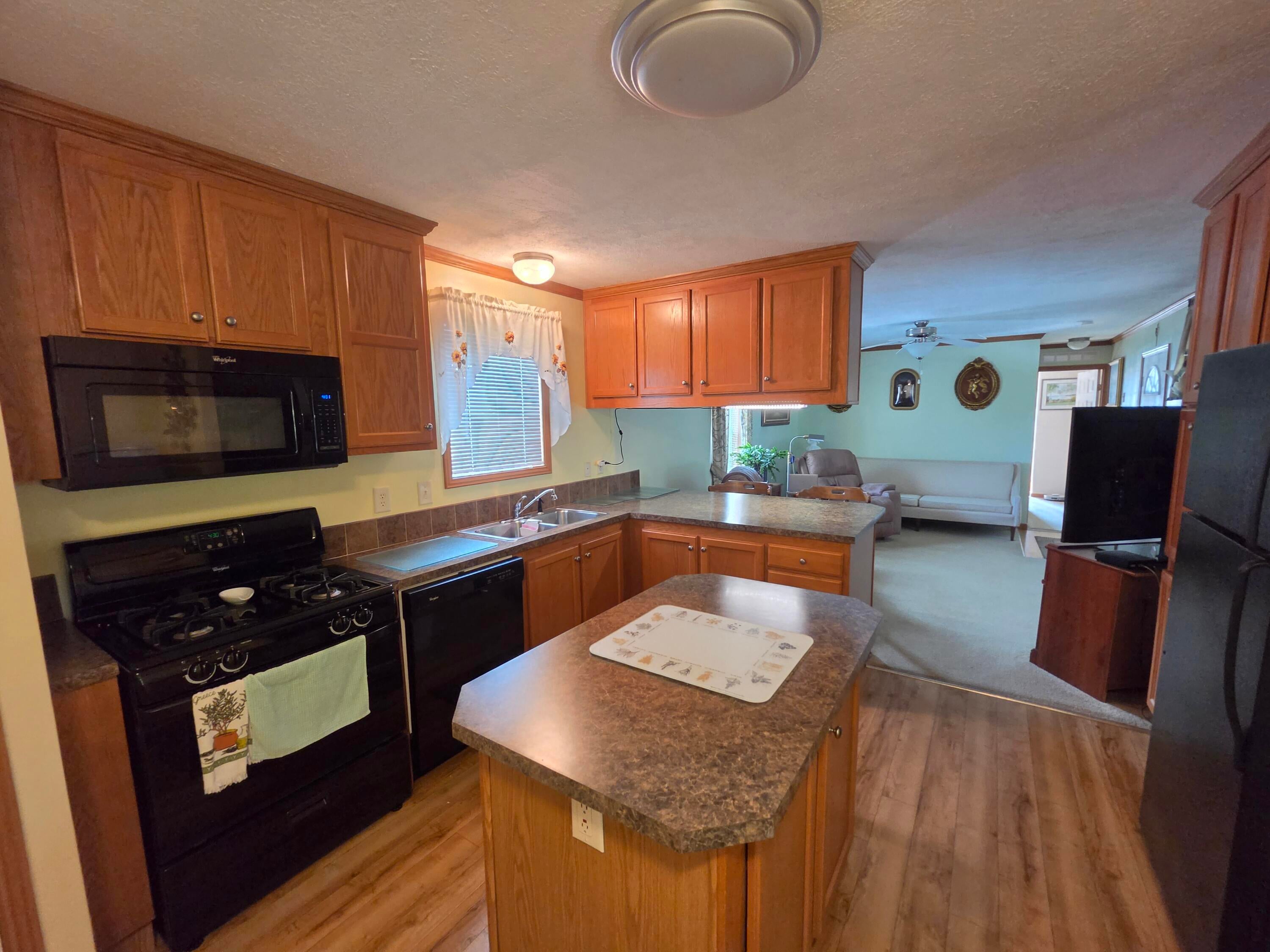 30 Hilltop Court