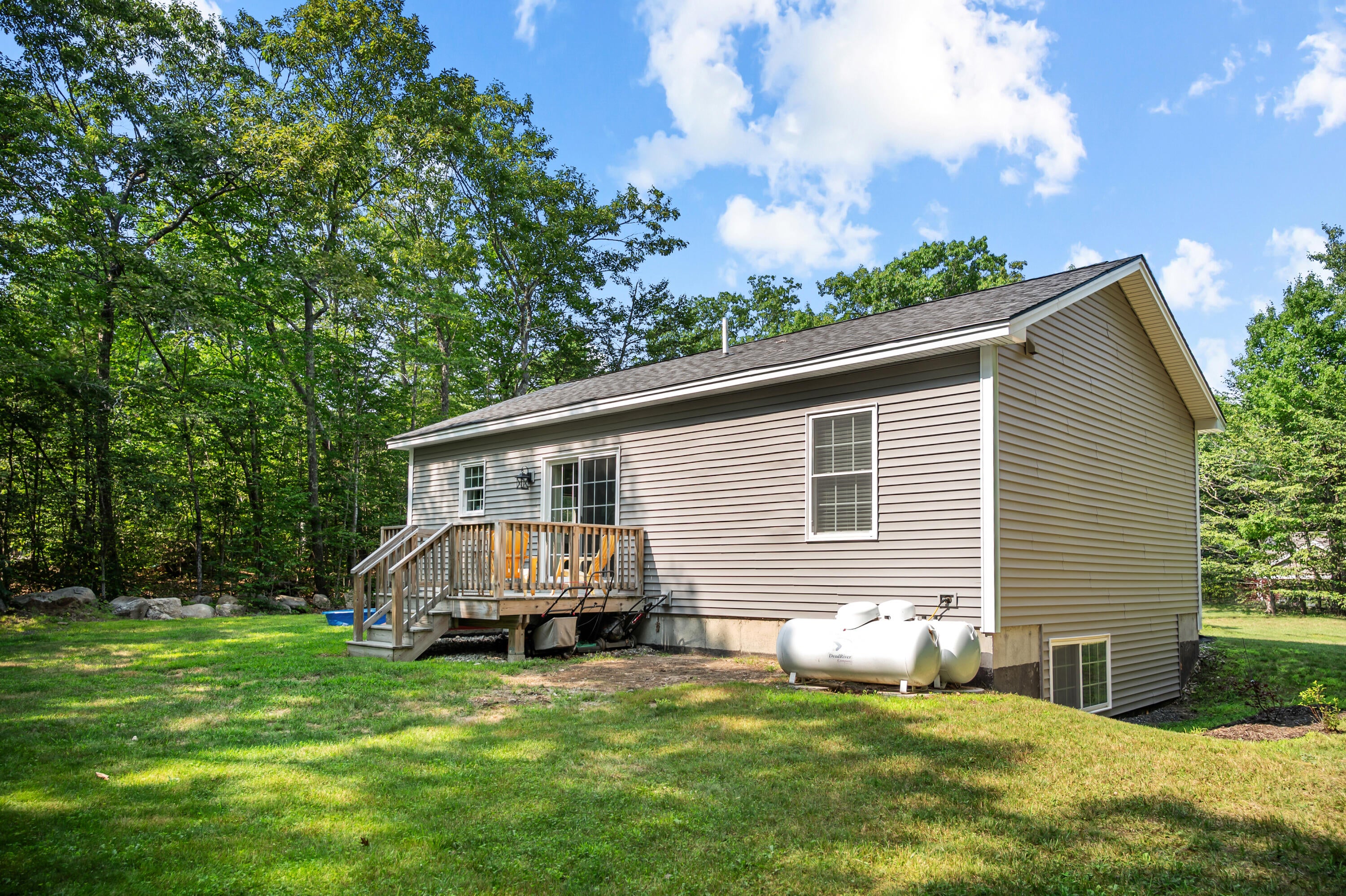 9 Escott Way