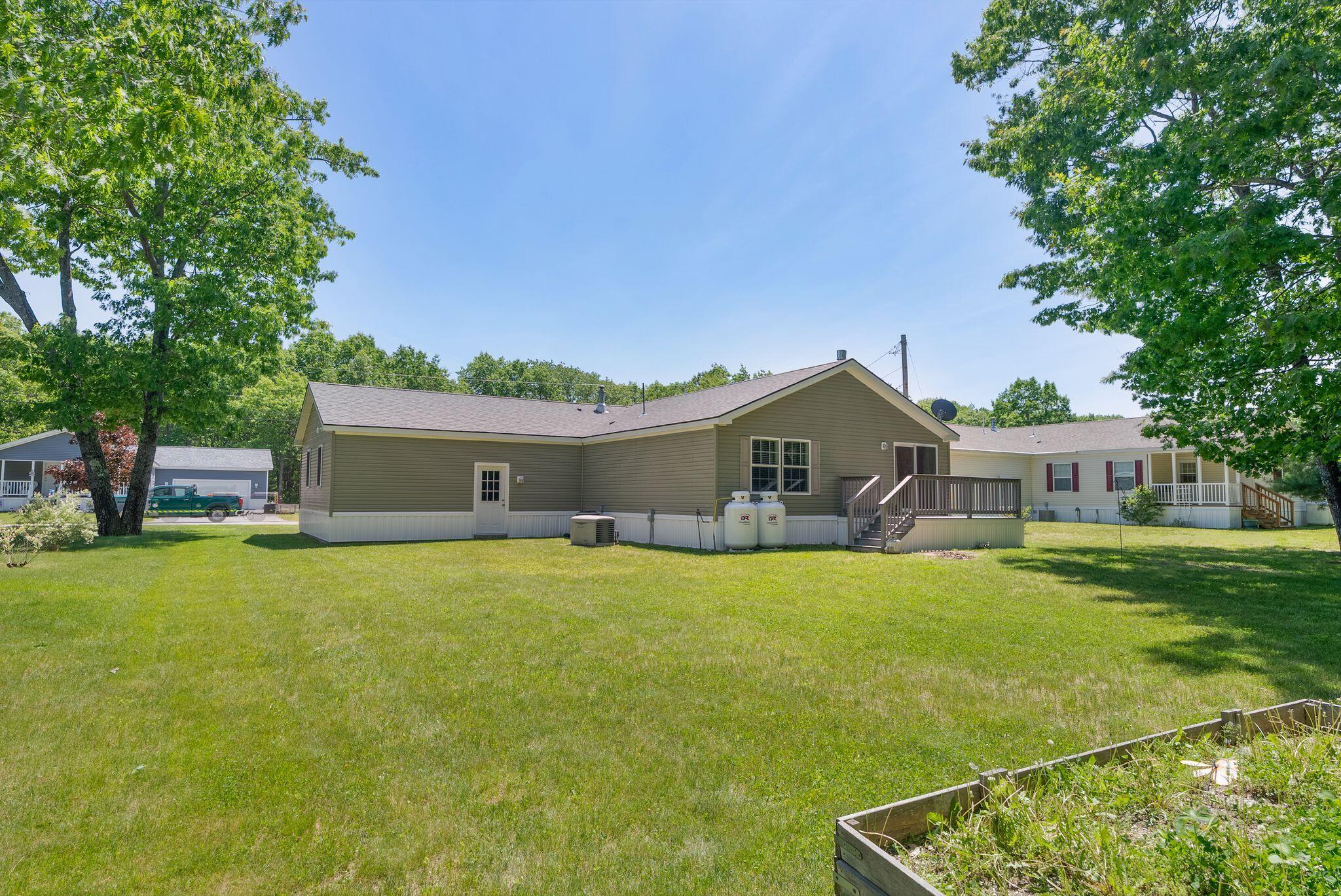 12 Fieldstone Drive