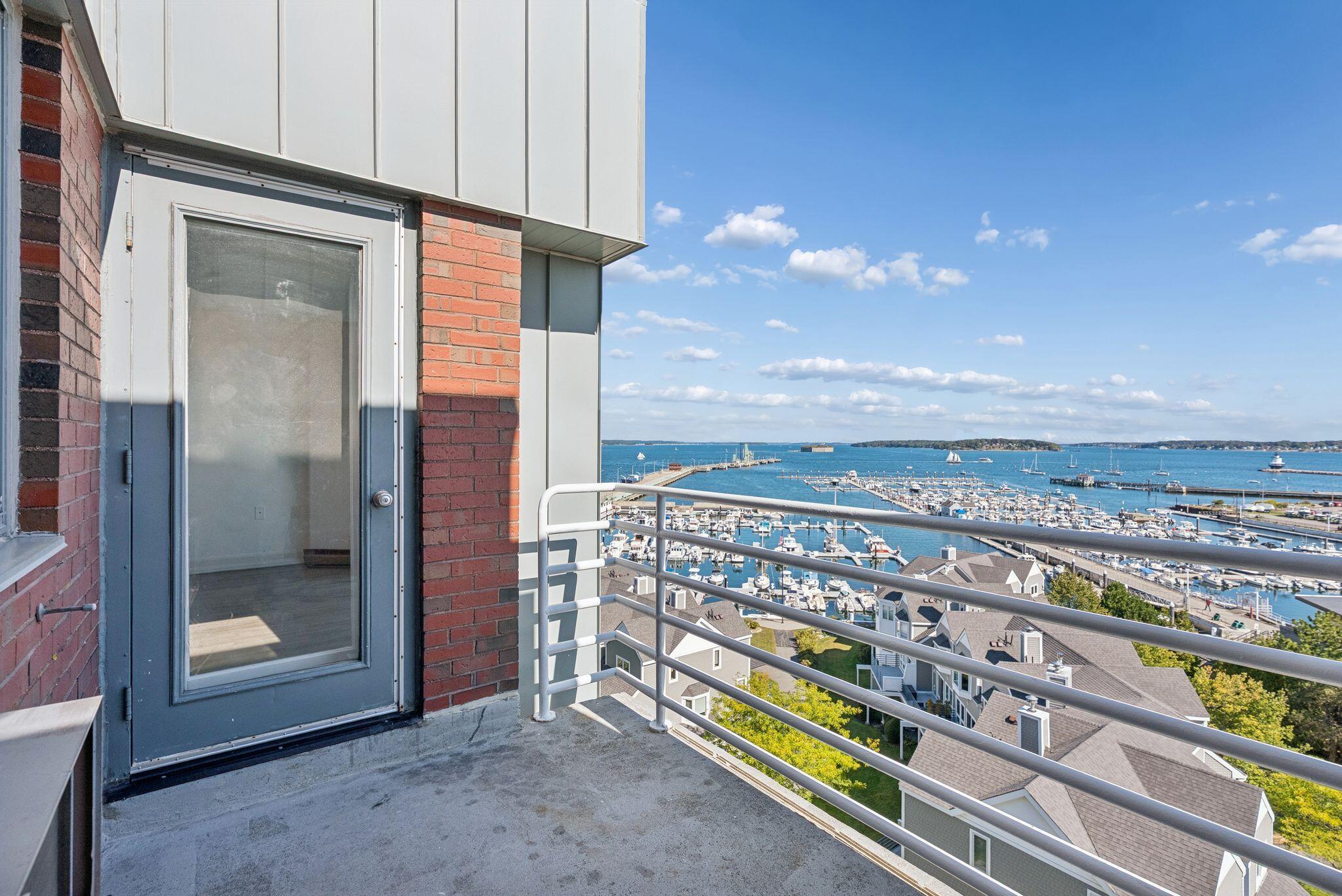148 Breakwater Drive 811
