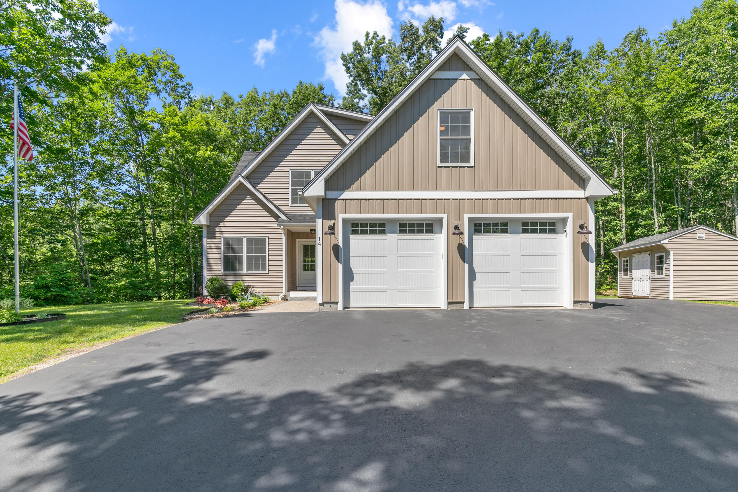 14 Snow Lake Drive