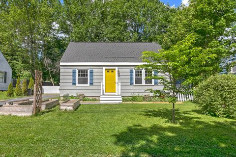 Photo of 76 Massachusetts Avenue, Portland, ME 04102 (MLS # 1664405)