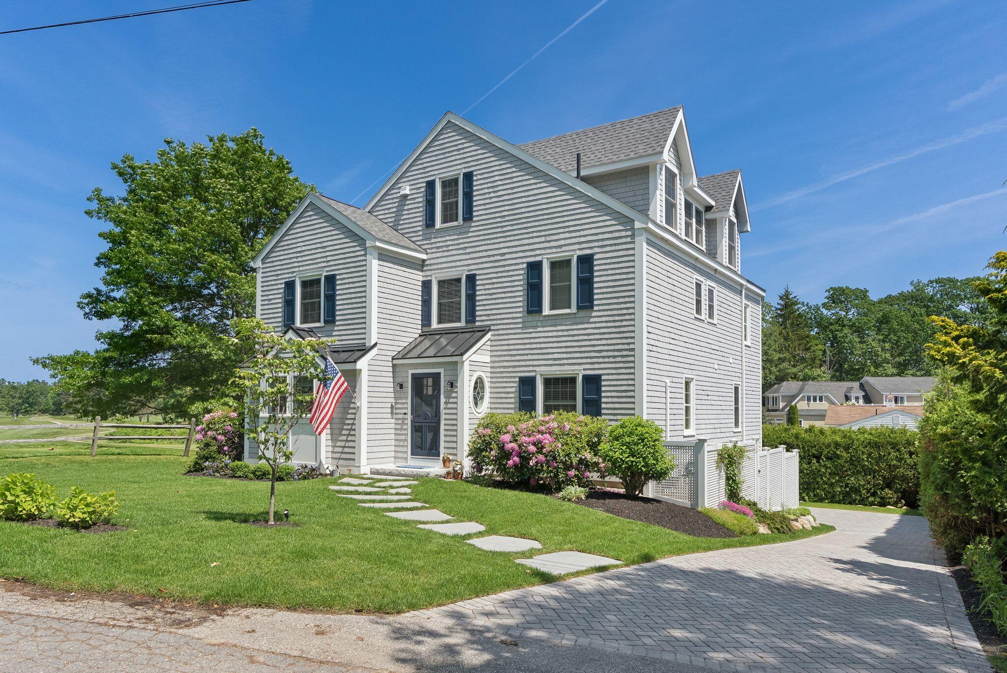 9 Oak Street