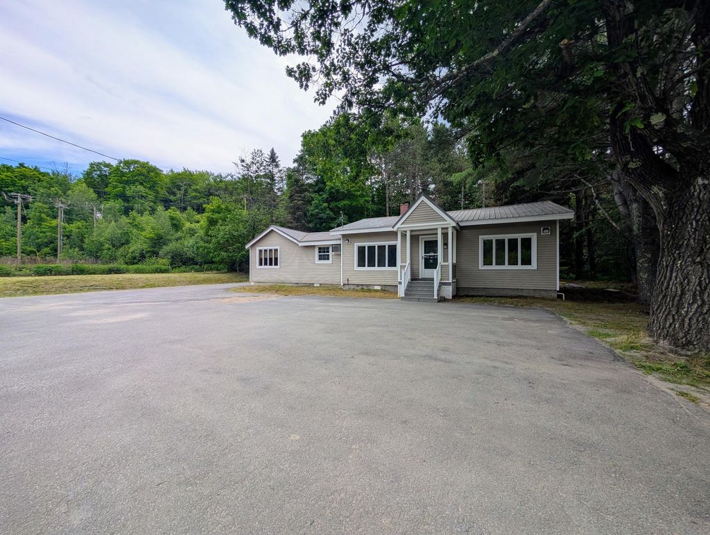 Photo of 187 Wilton Road, Farmington, ME 04938 (MLS # 1671050)