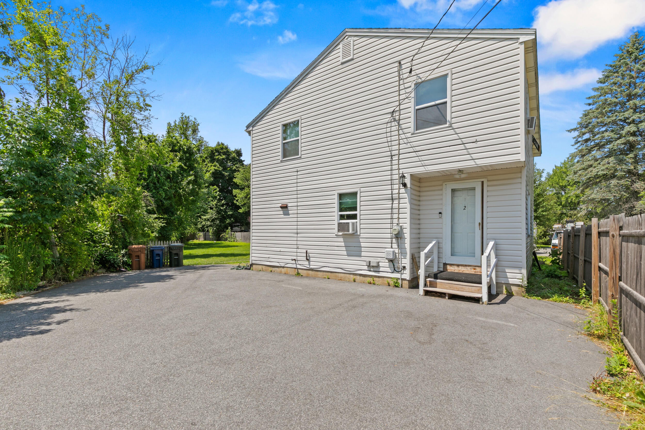 2 Wood Avenue