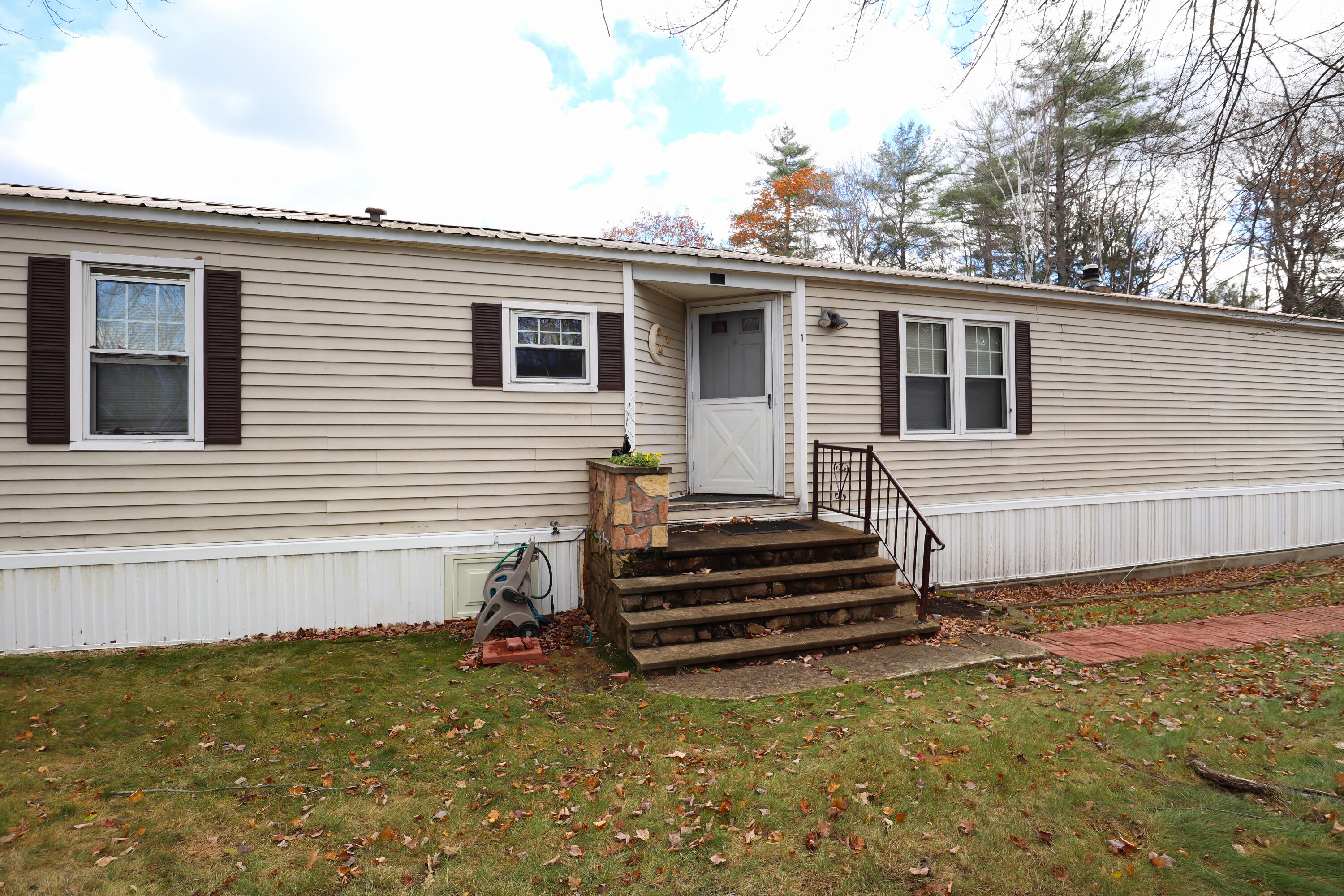 9 Lynewood Drive