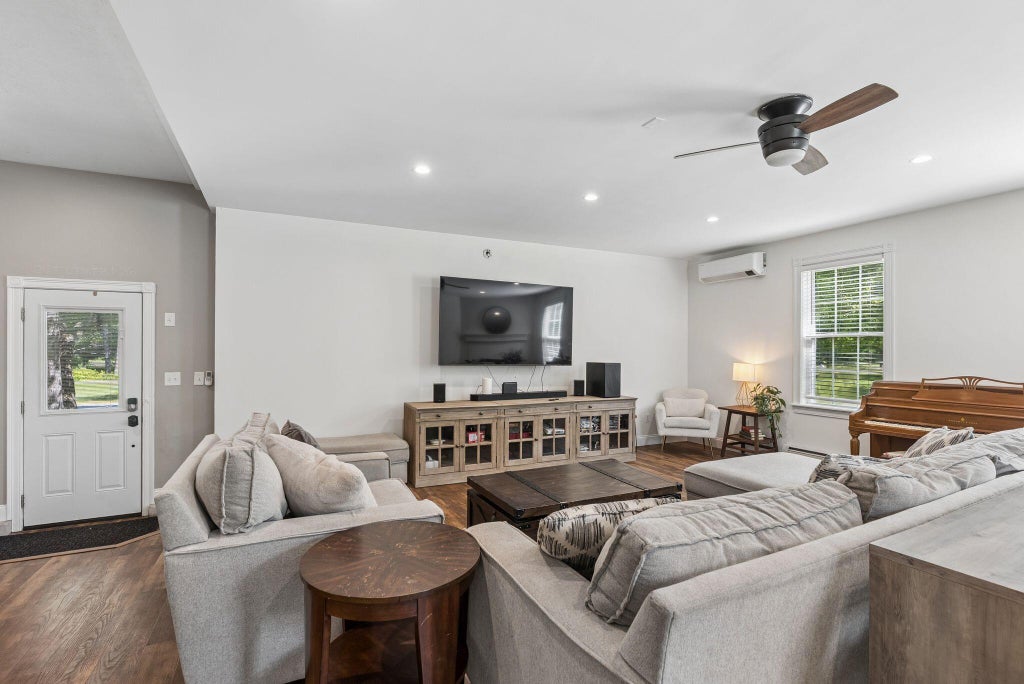 Photo of 11 Patoine Place, Old Orchard Beach, ME 04064 (MLS # 1665182)