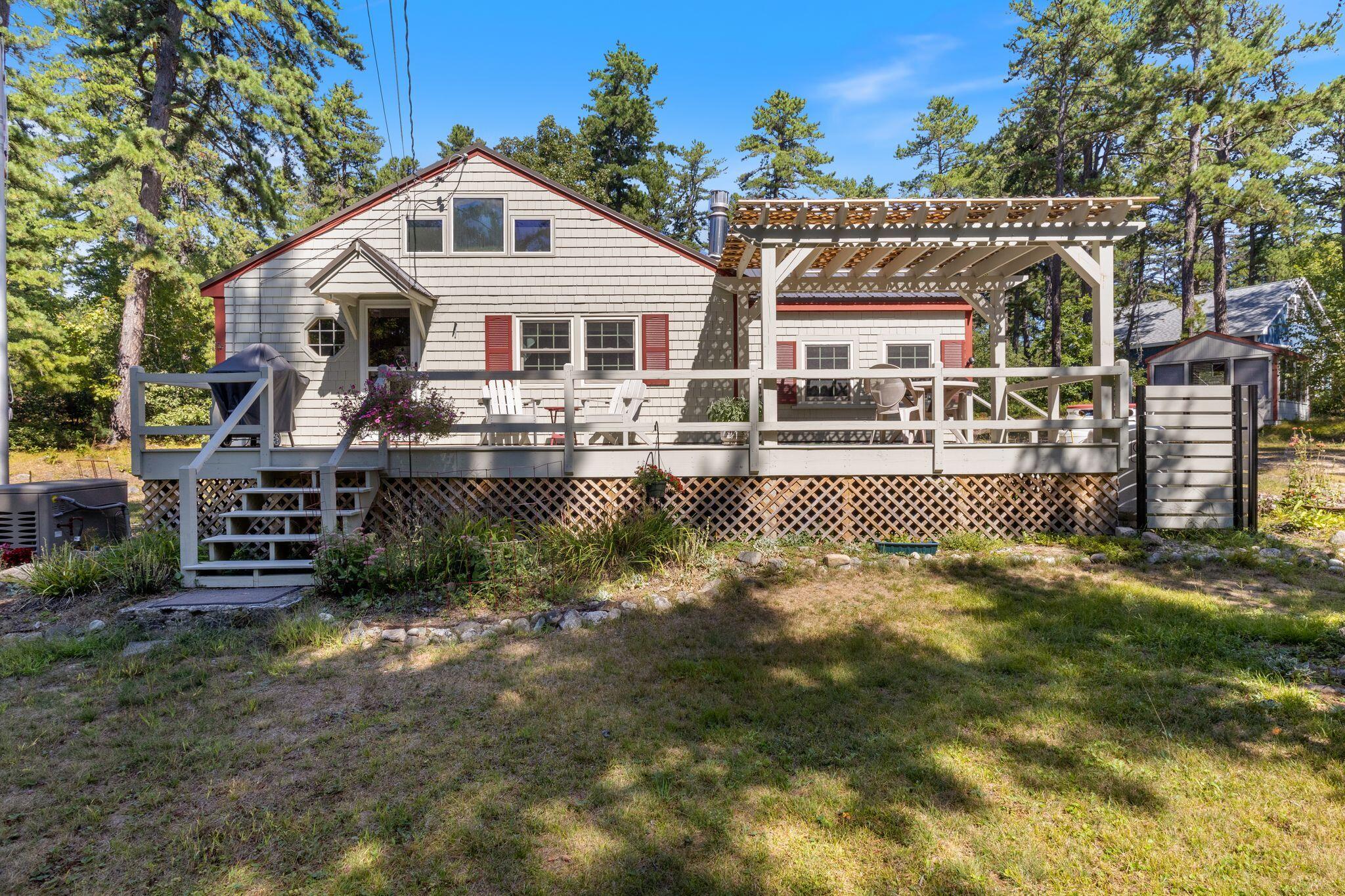 32 Northeast Road