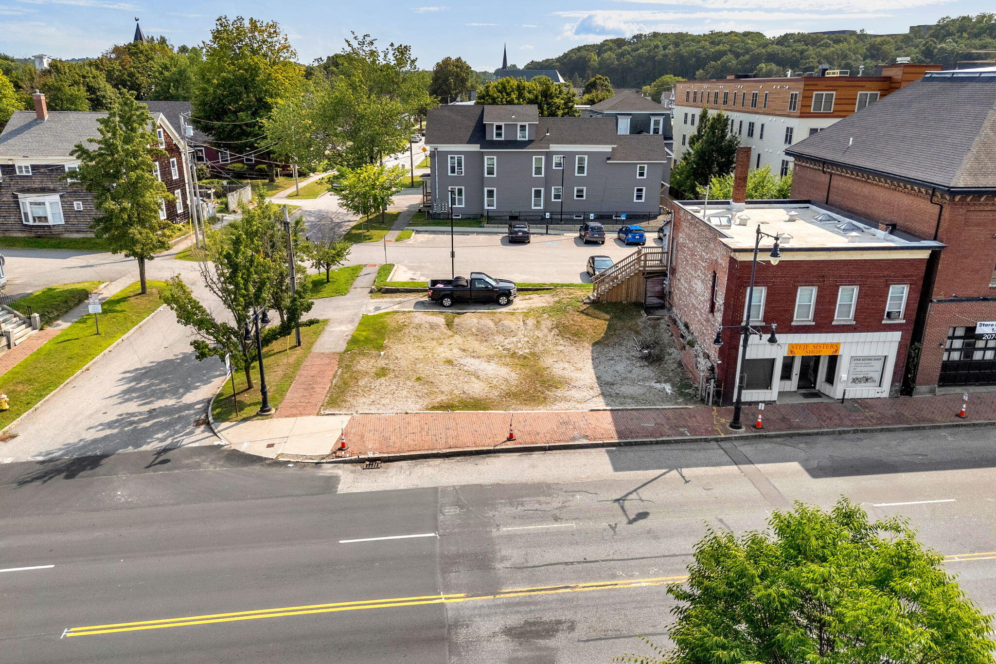 158 Court Street