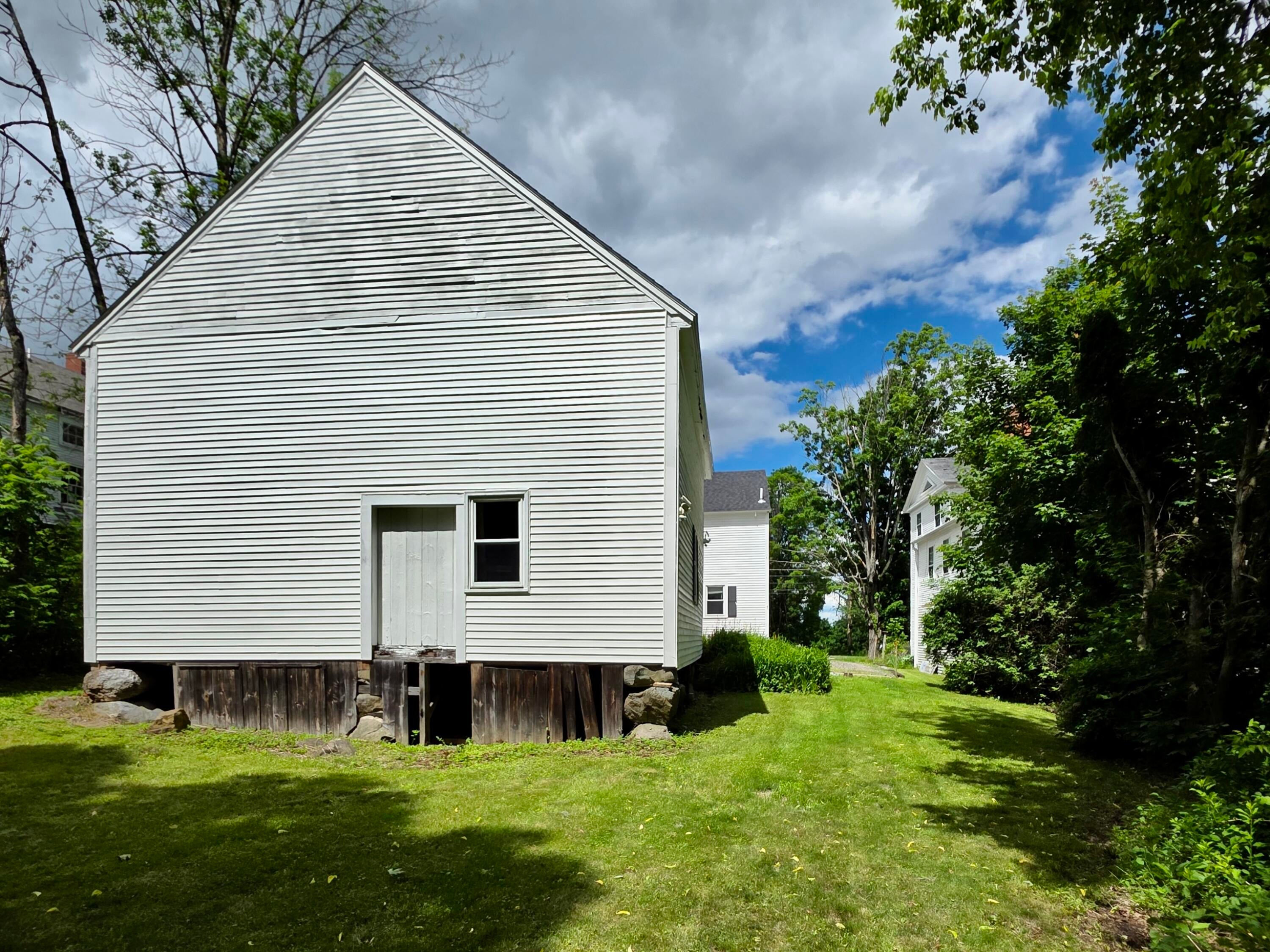 5 Ossipee Trail E
