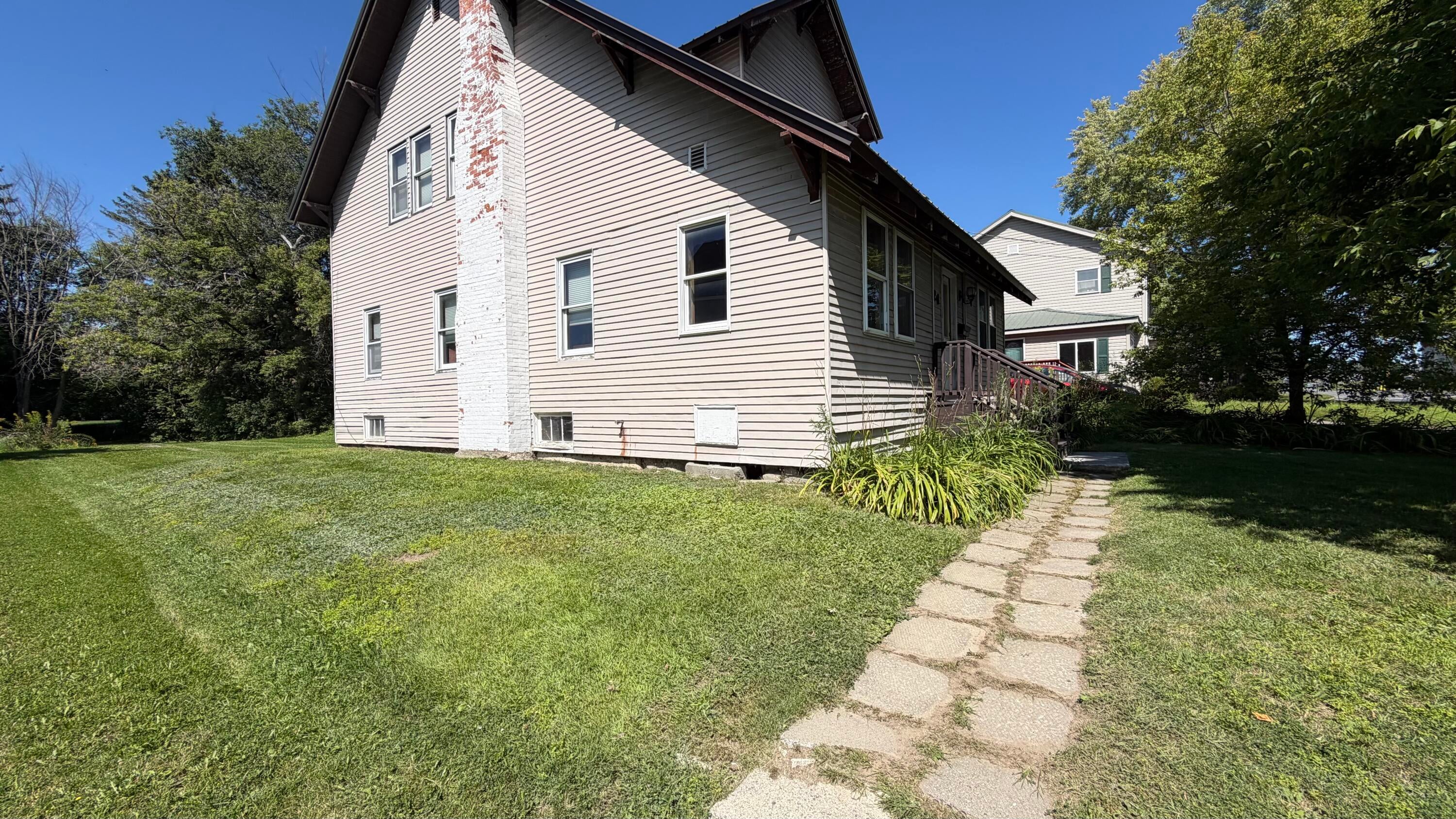 24 Glenn Street
