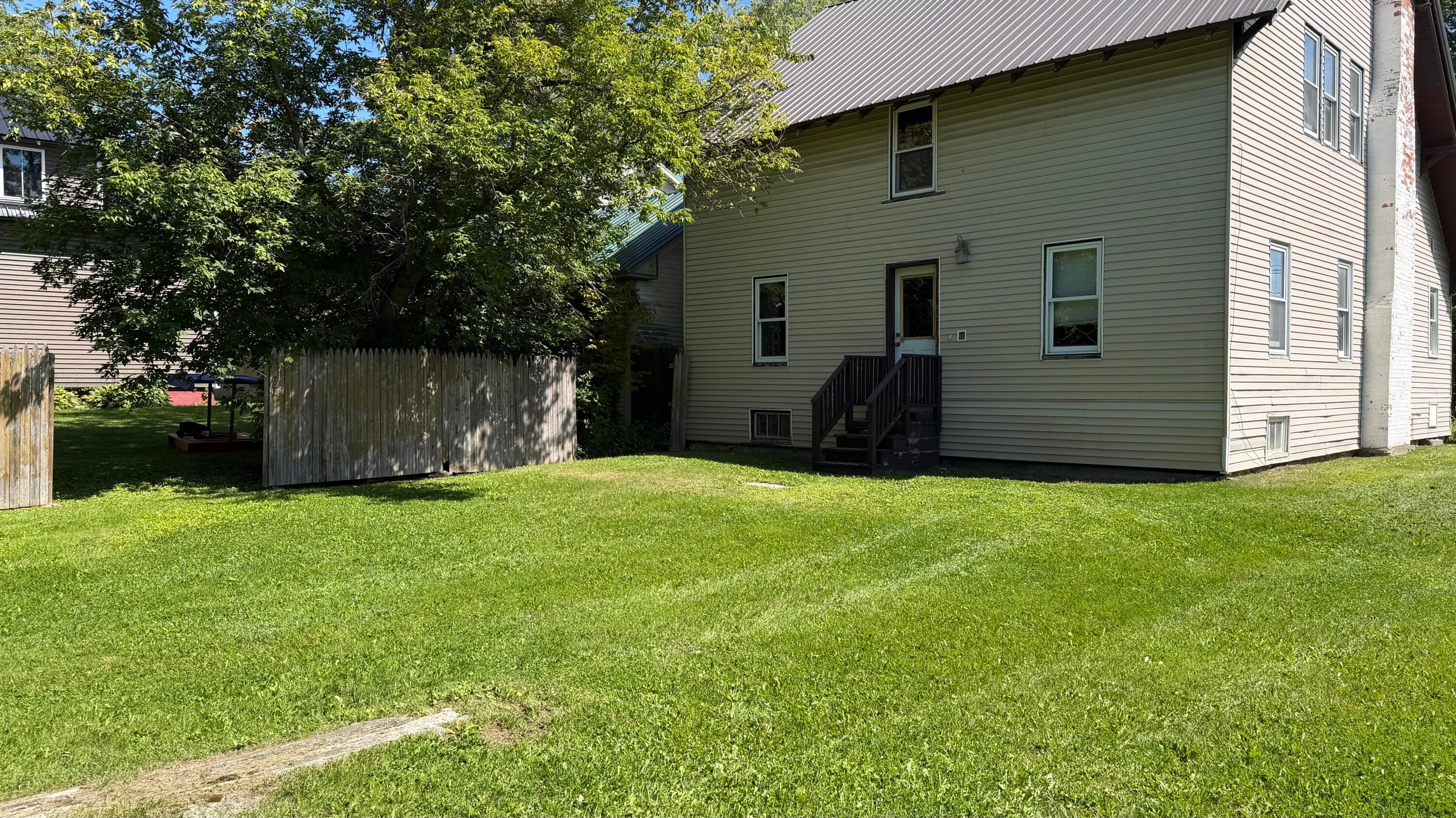 24 Glenn Street