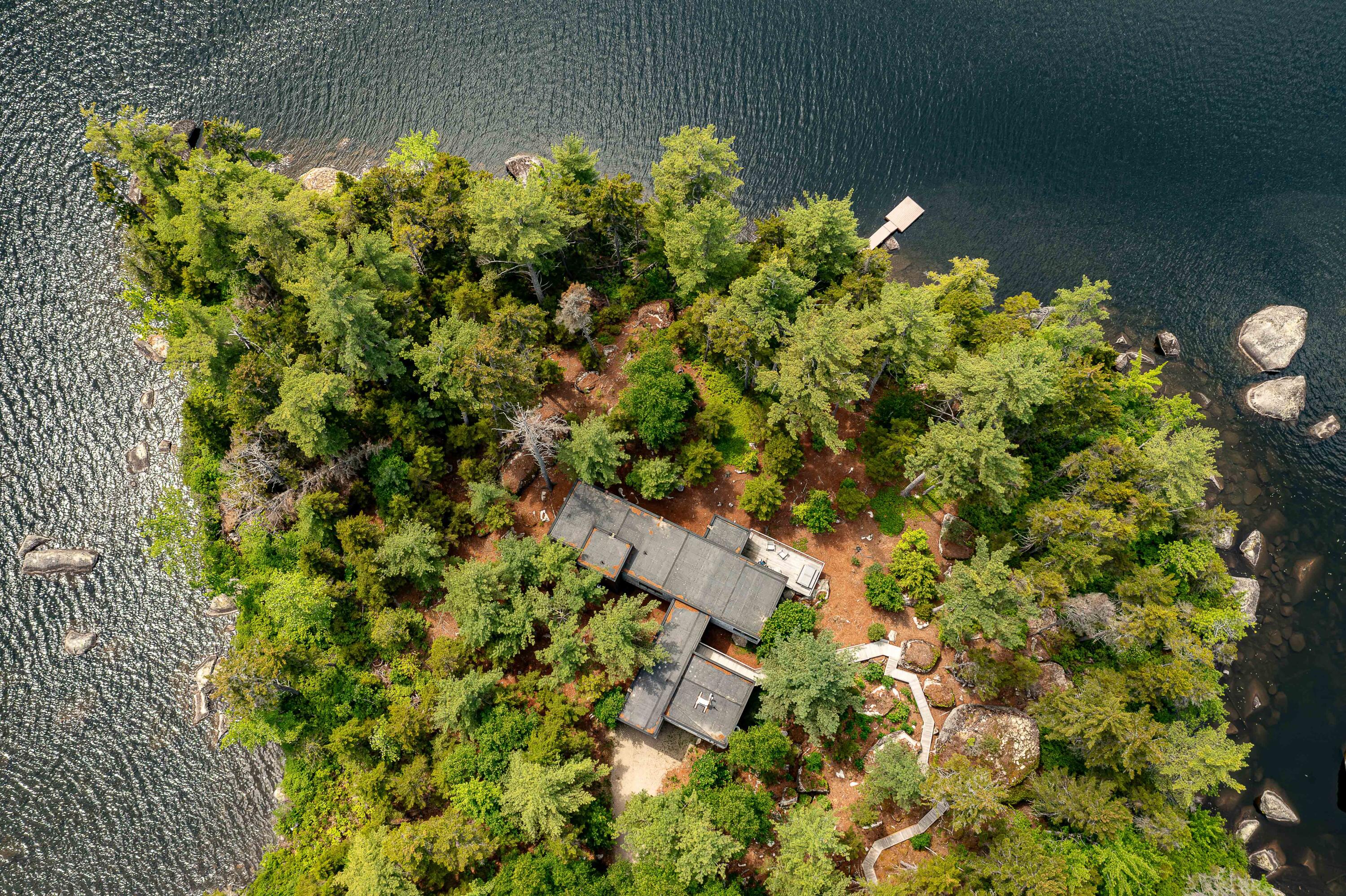 12 Moose Tuchus Point
