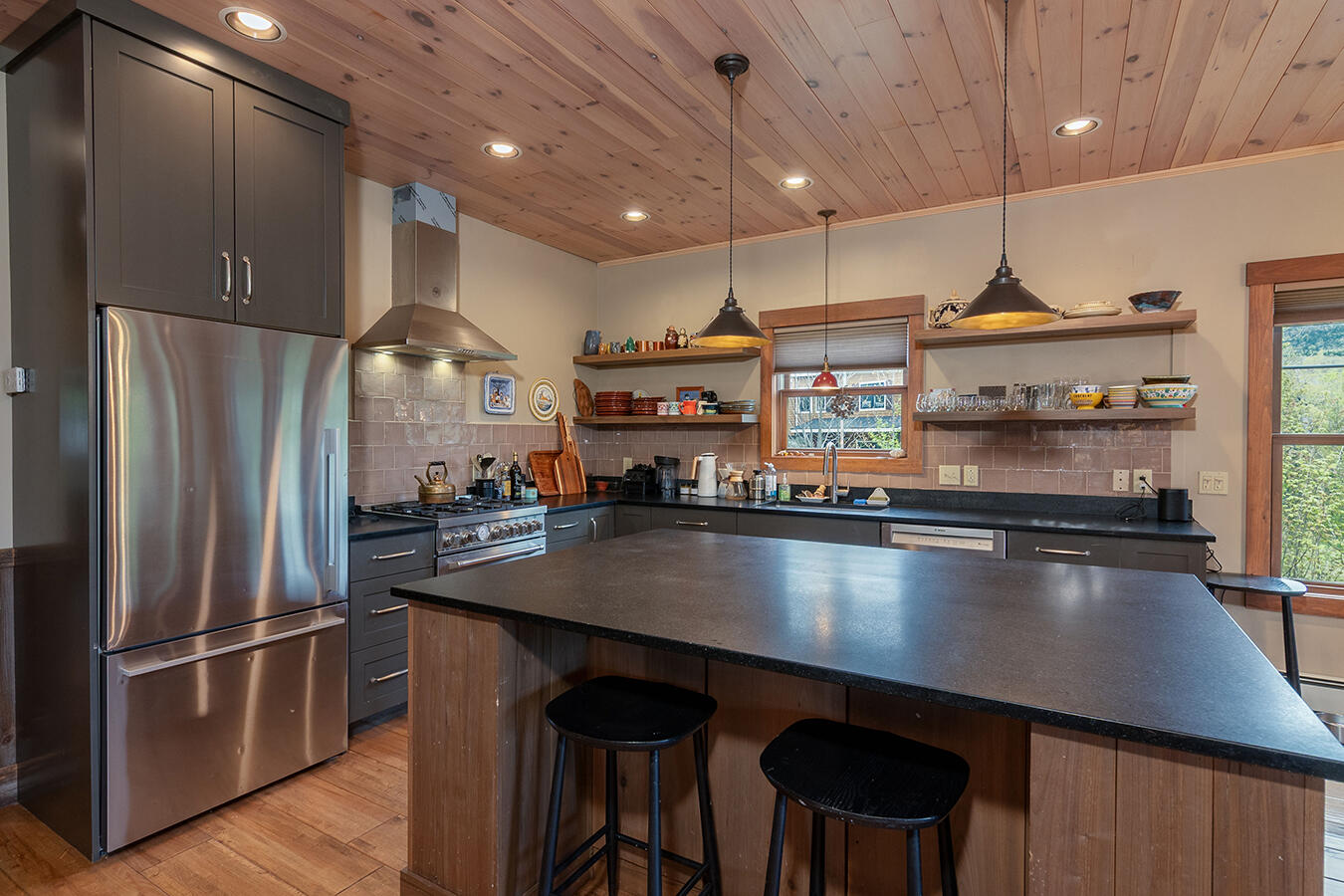 6005 Sandy River Circle