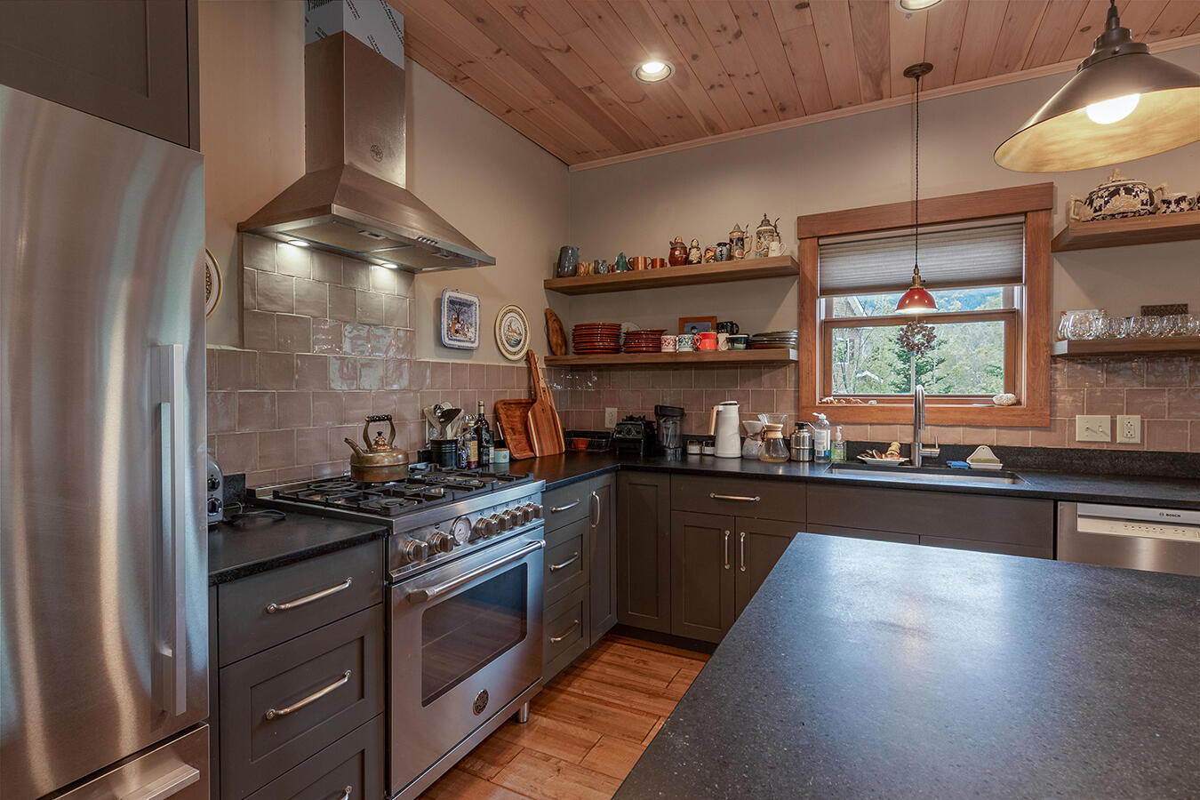 6005 Sandy River Circle