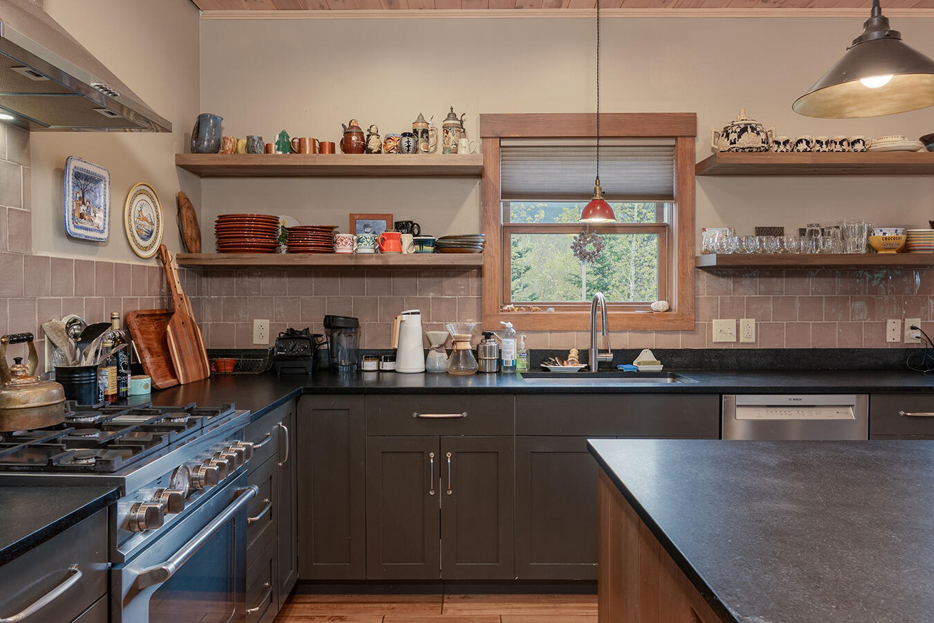 6005 Sandy River Circle