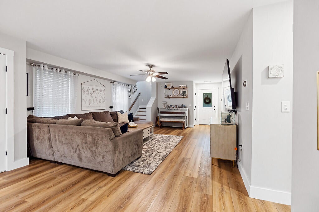 7 Onyx Drive