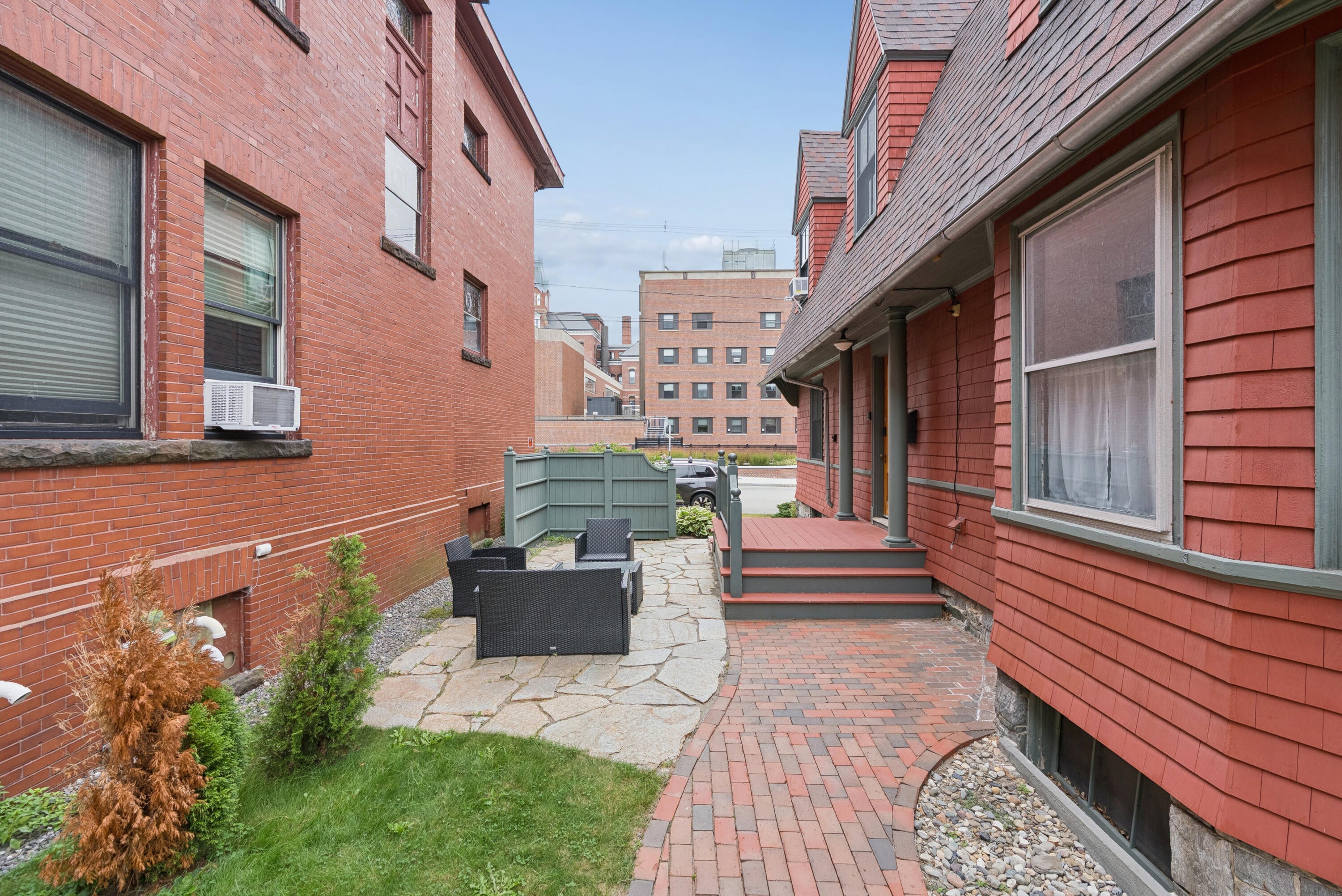 25 Bramhall Street