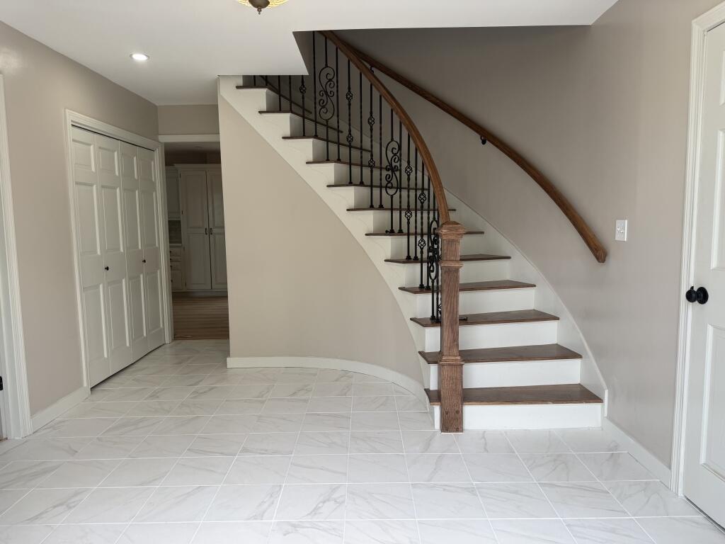 24 River Road