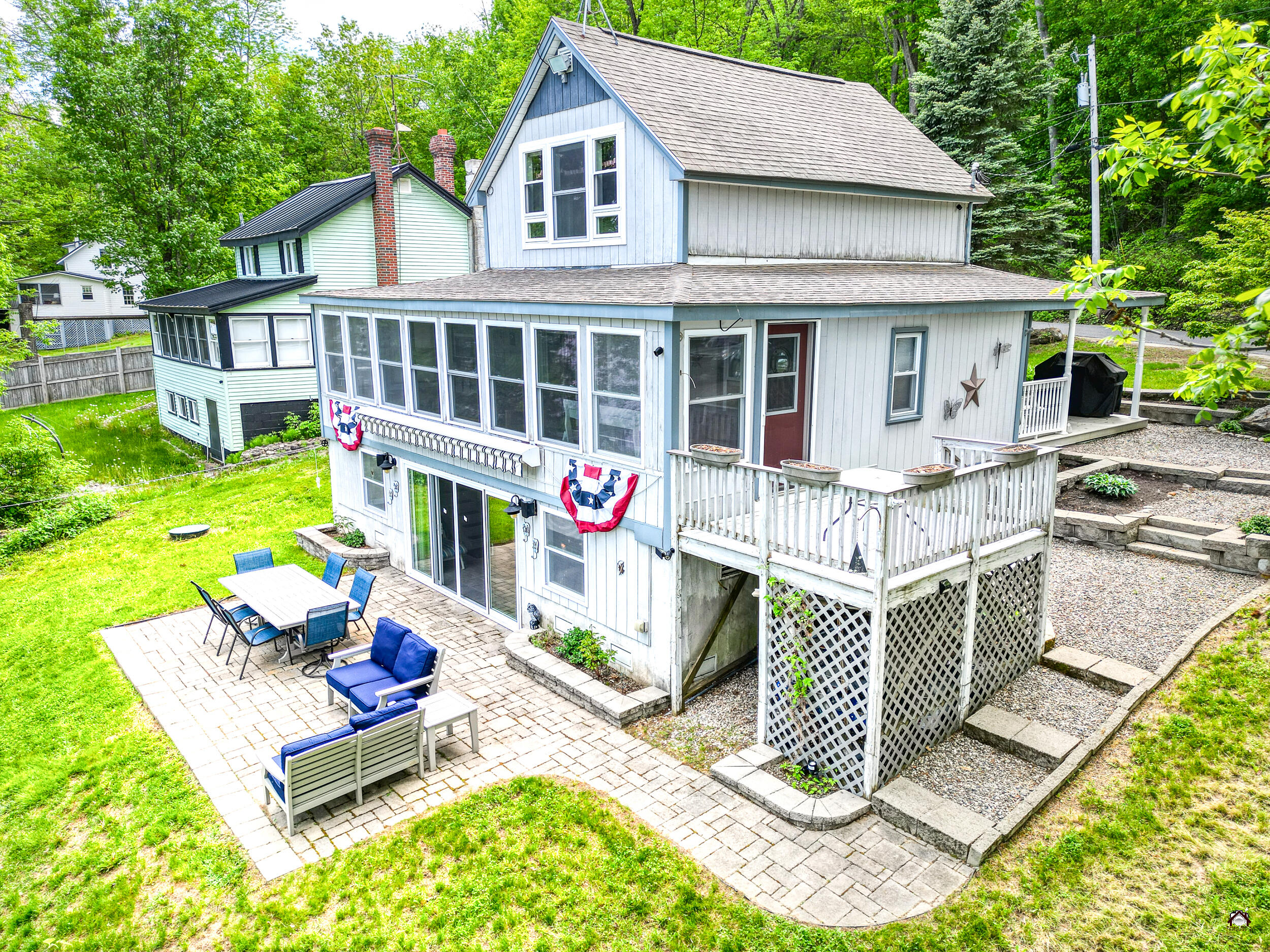 107 Lakeshore Drive