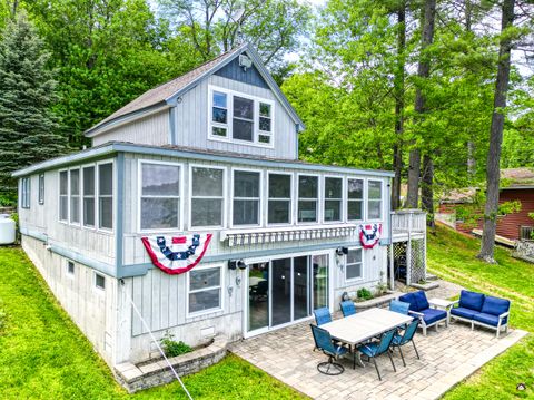 Photo of 107 Lakeshore Drive, Leeds, ME 04263 (MLS # 1664505)