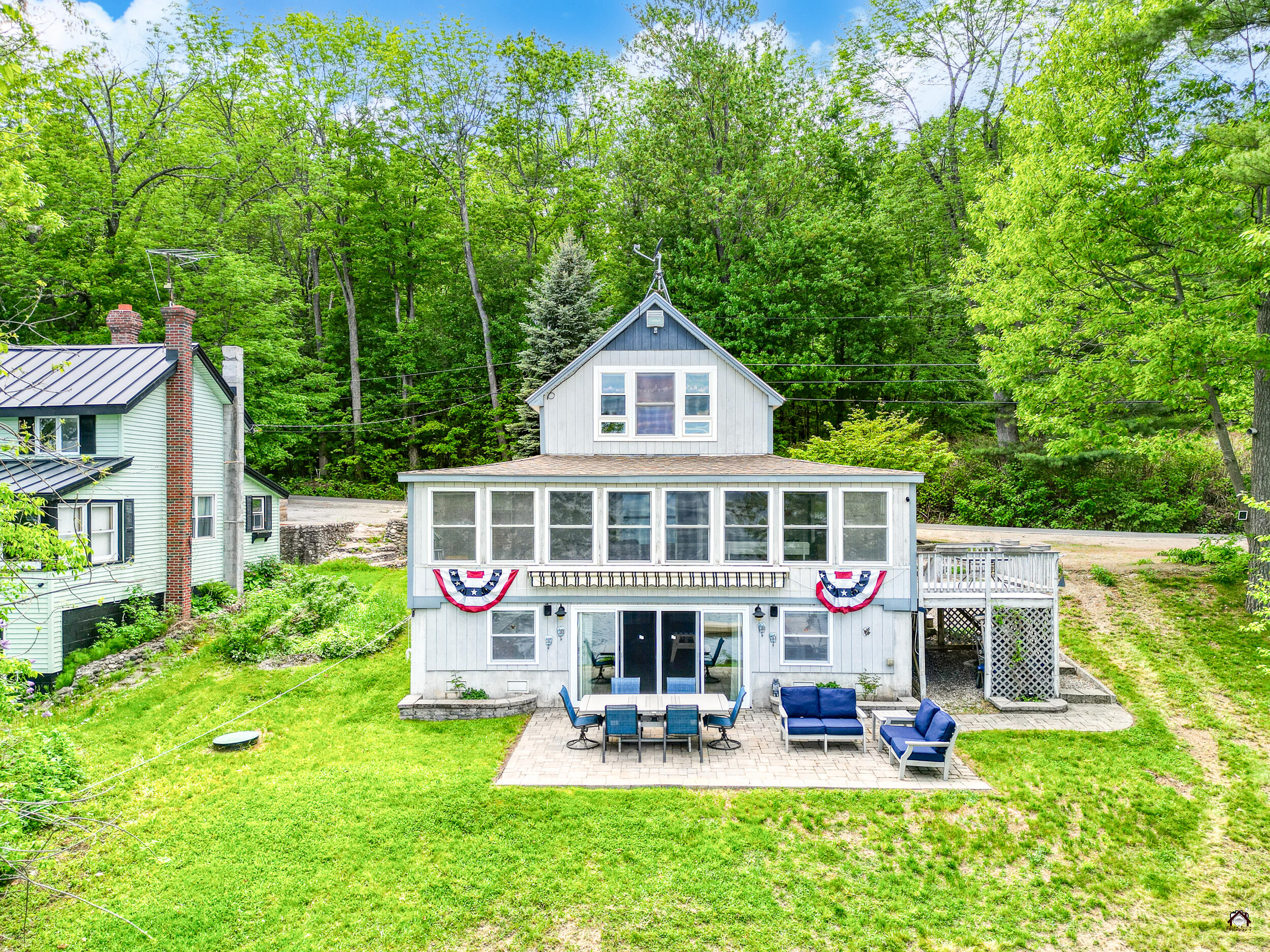 107 Lakeshore Drive