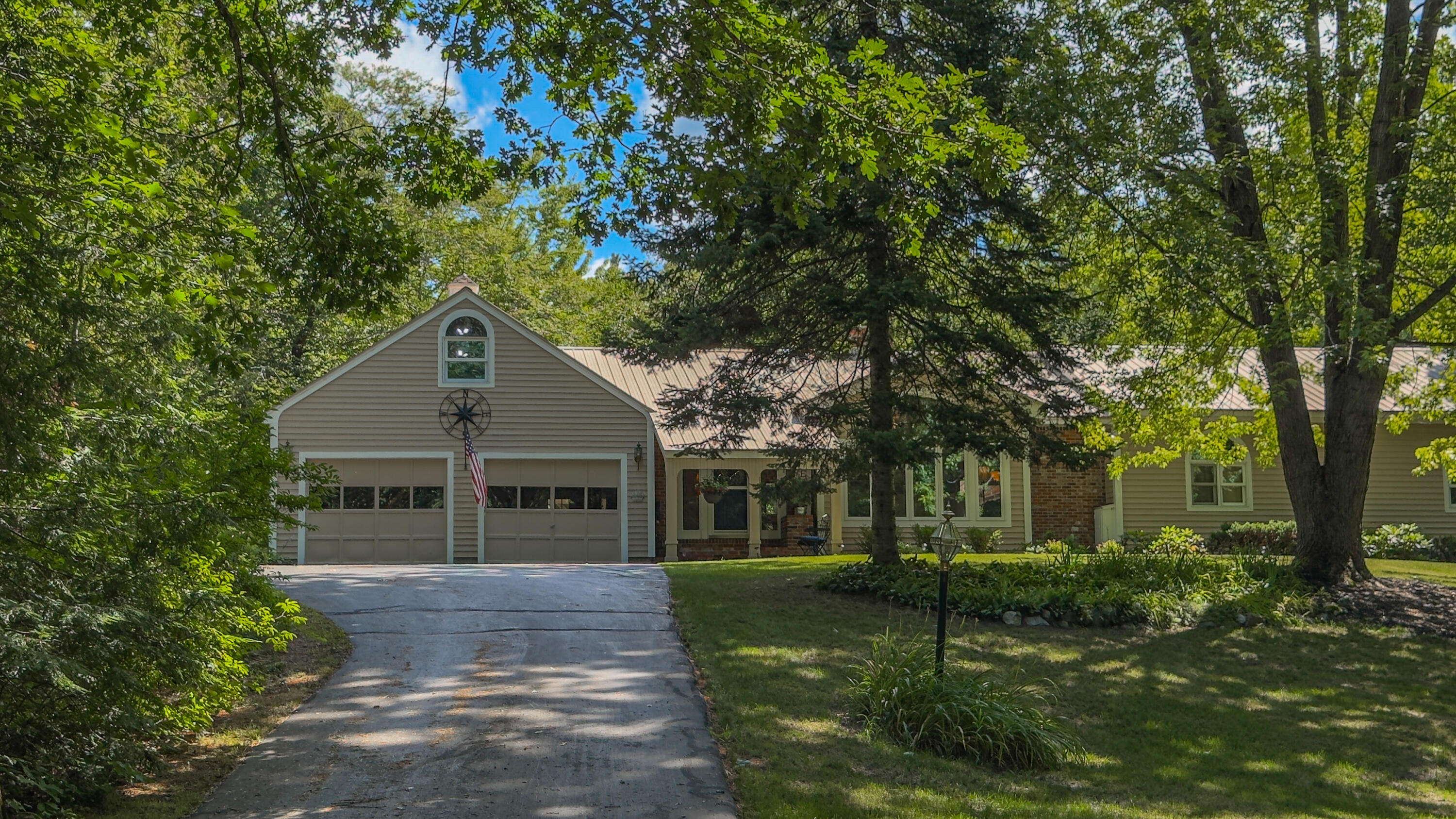 37 Woodland Shore Drive