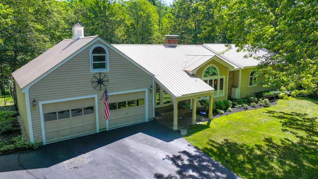Photo of 37 Woodland Shore Drive, Naples, ME 04055 (MLS # 1662331)