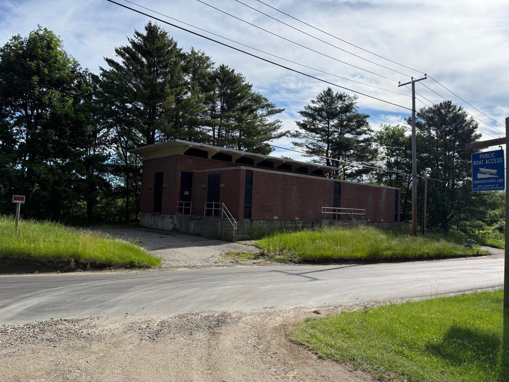 Photo of 28 Turtle Run Road, Winthrop, ME 04364 (MLS # 1667841)