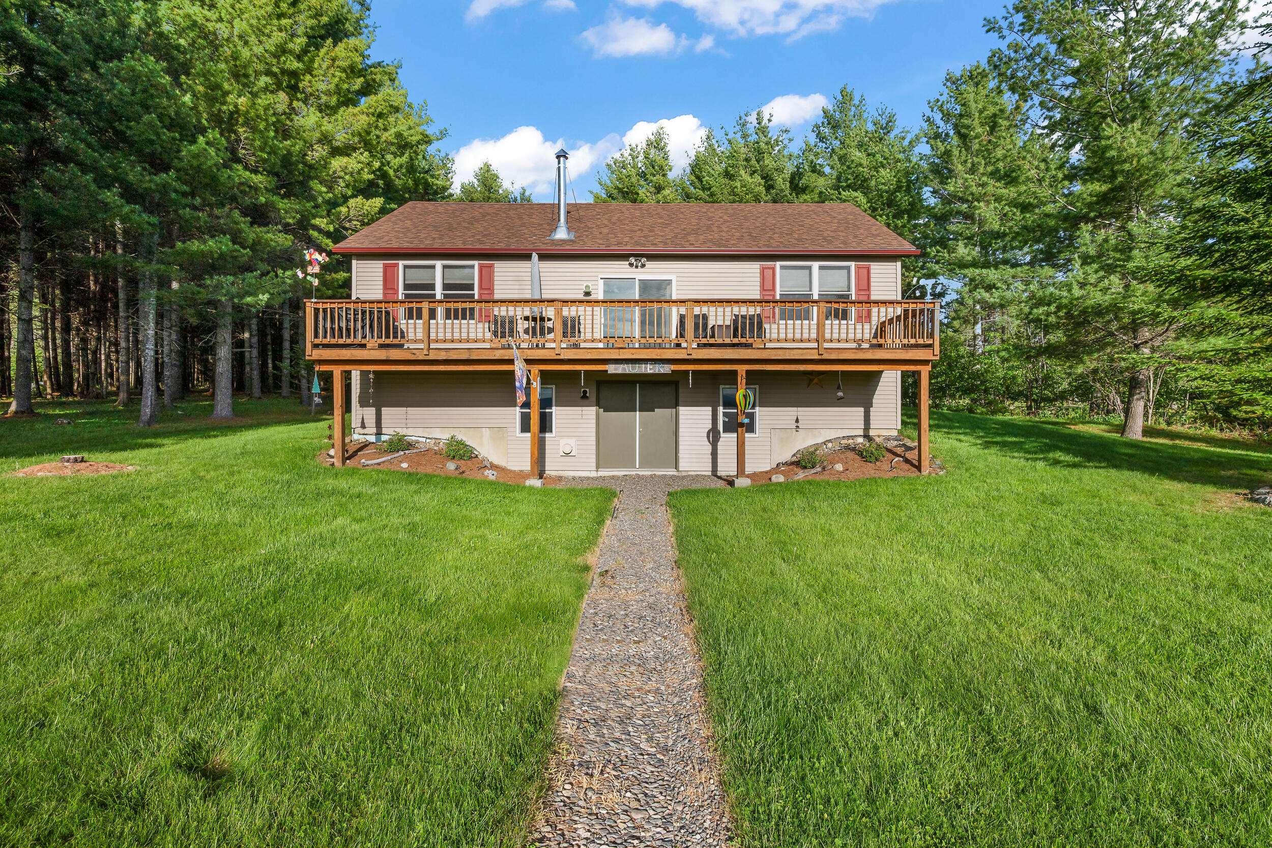 24 Pine Grove Lane