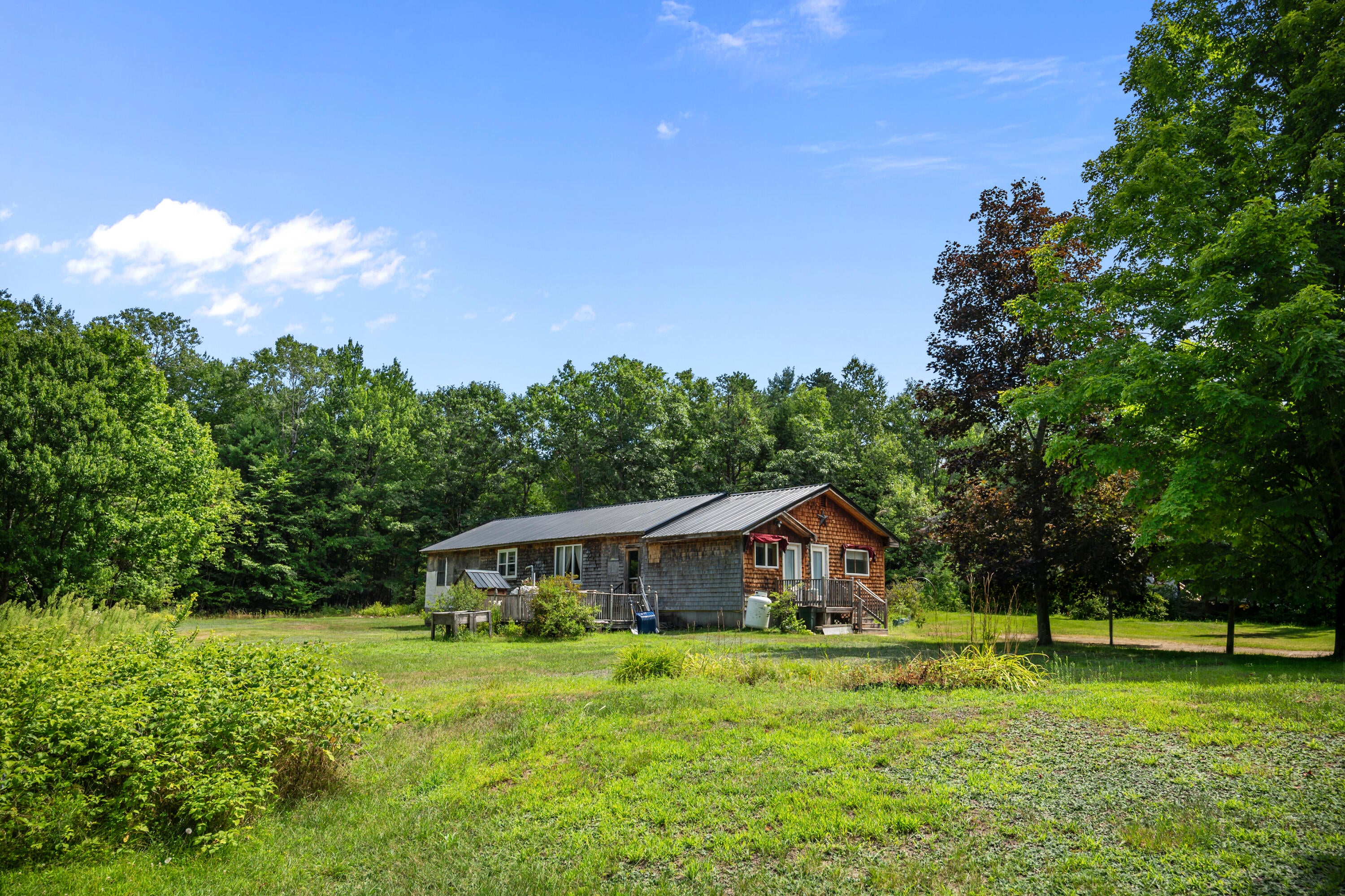124-128 Sokokis Trail N