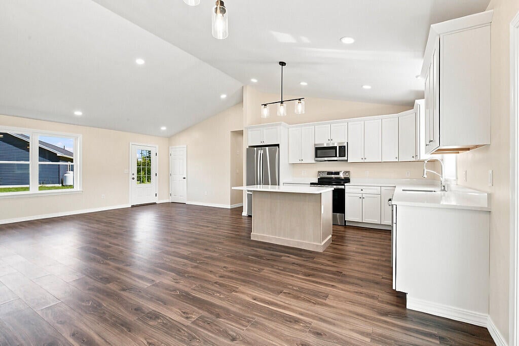 6 Mariner Way