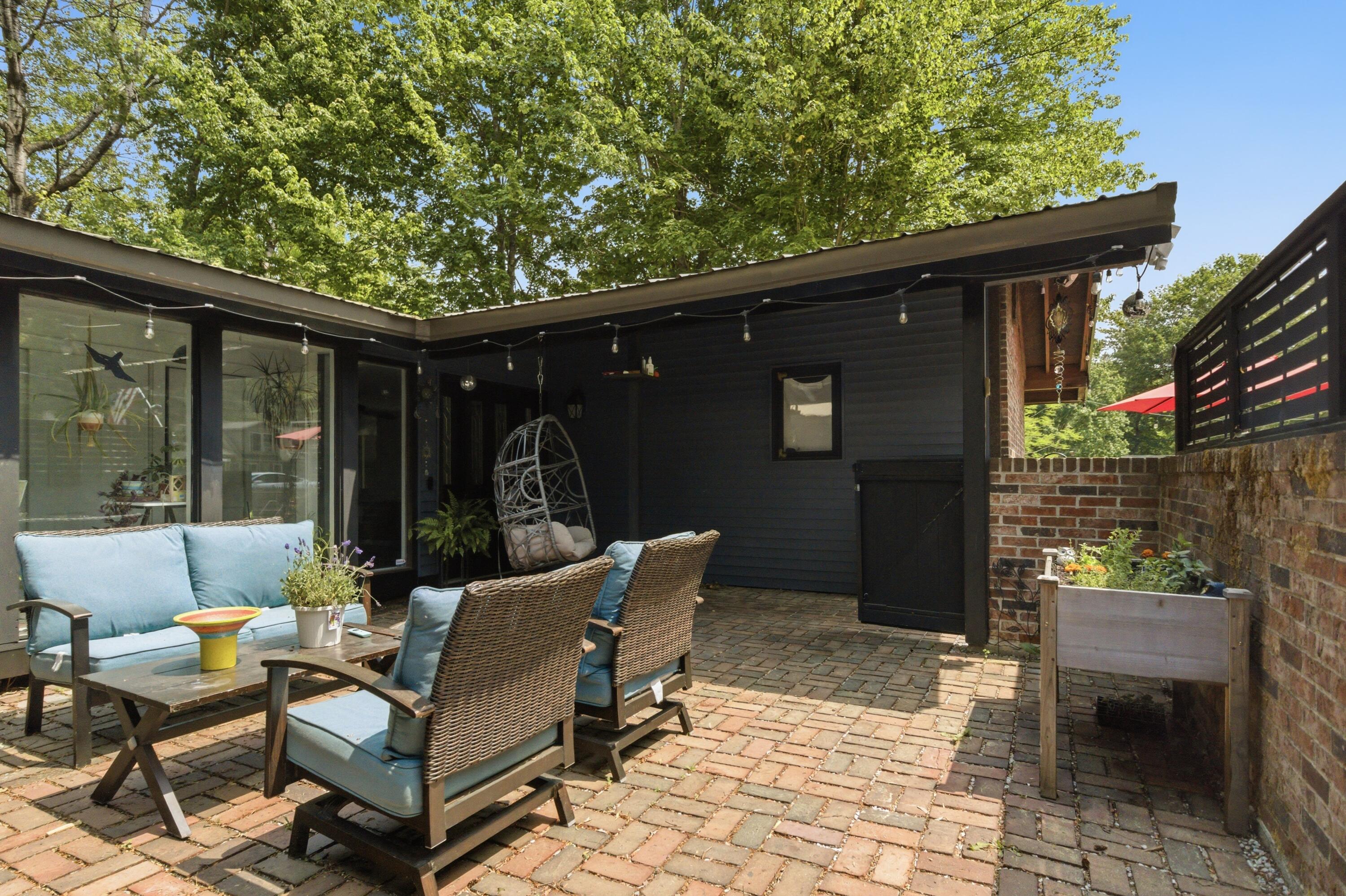 12 Brookside Drive
