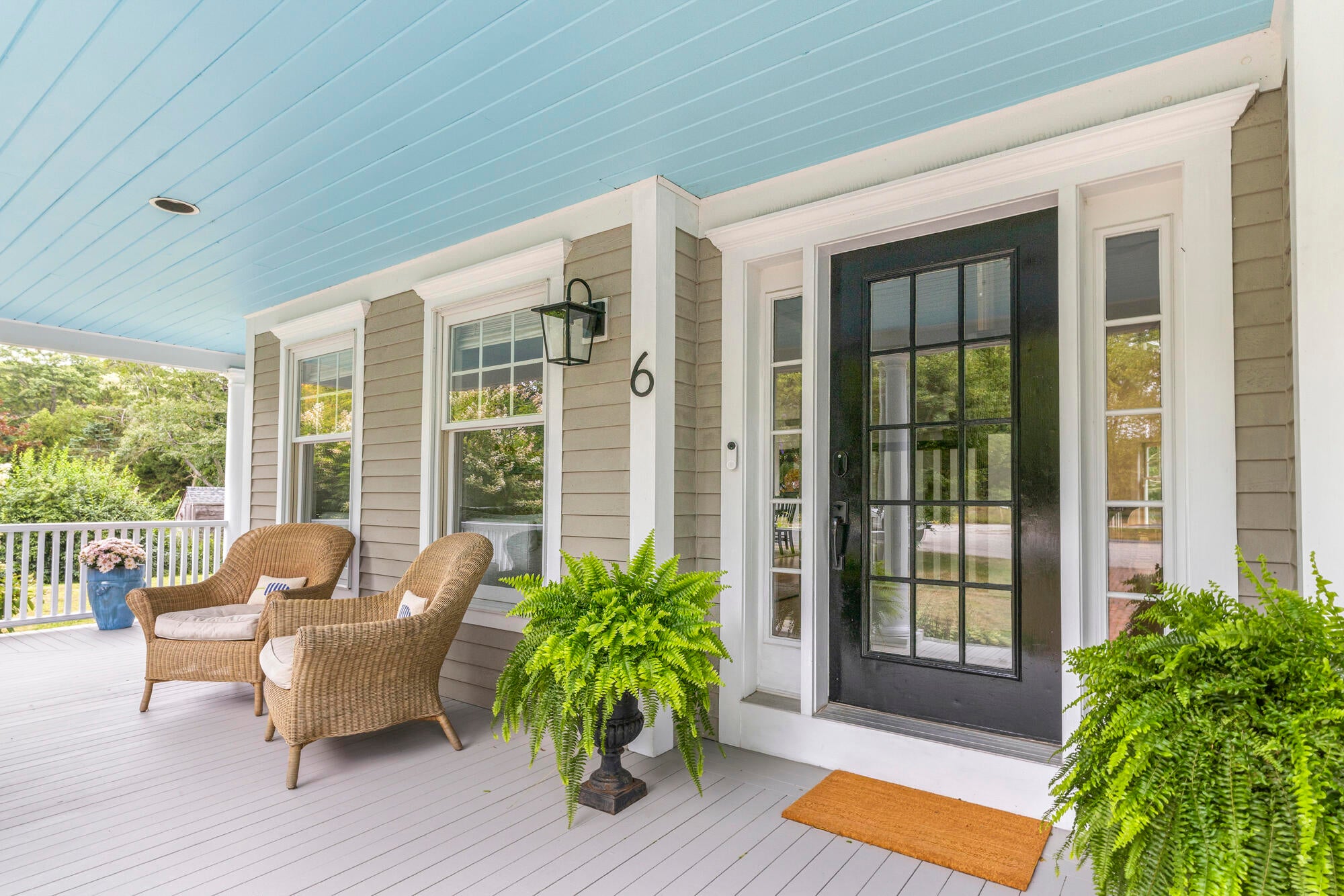 6 Meadowview Lane